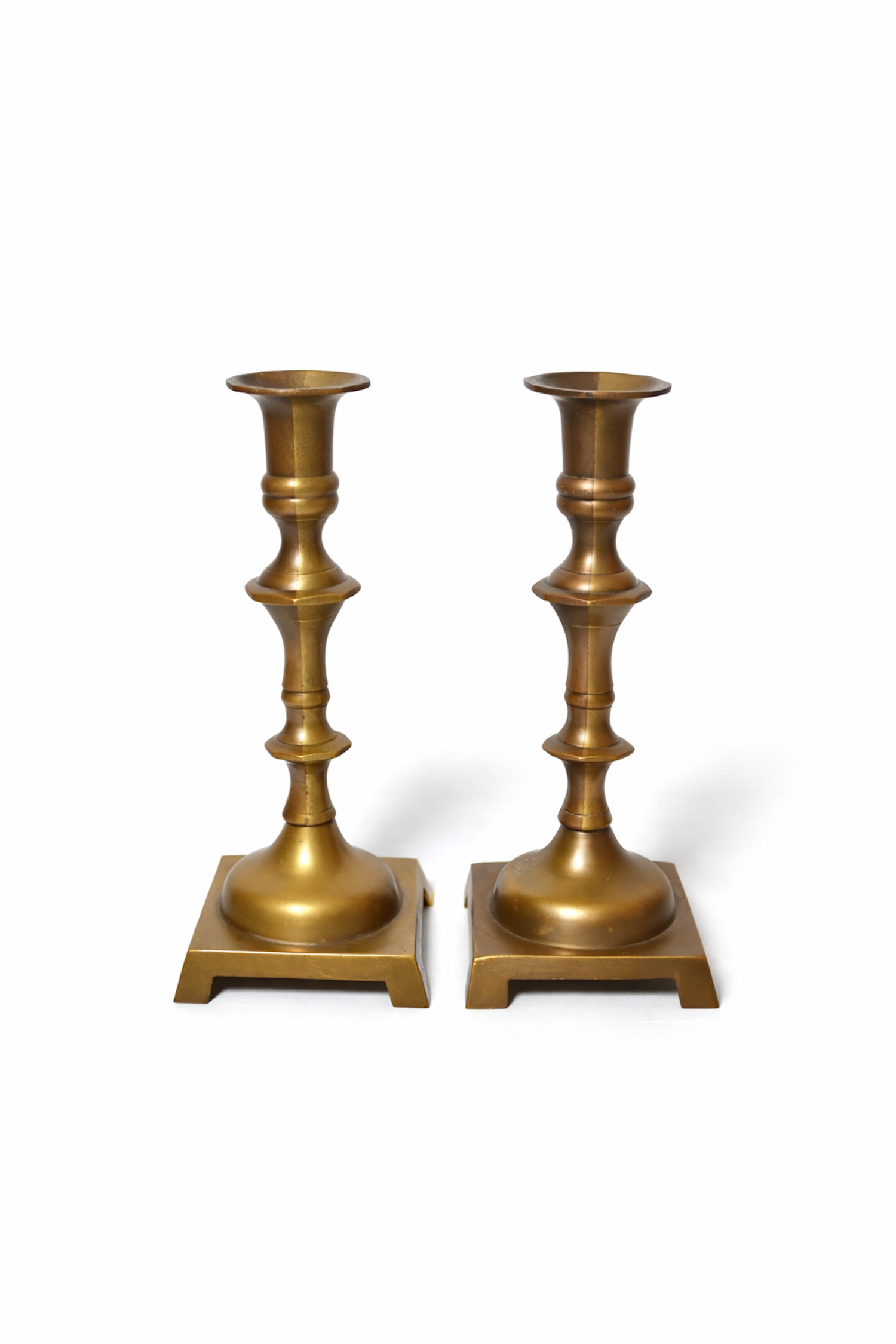 Paire De Bougeoirs En Laiton – Élégants, Style Classique – Excellent état