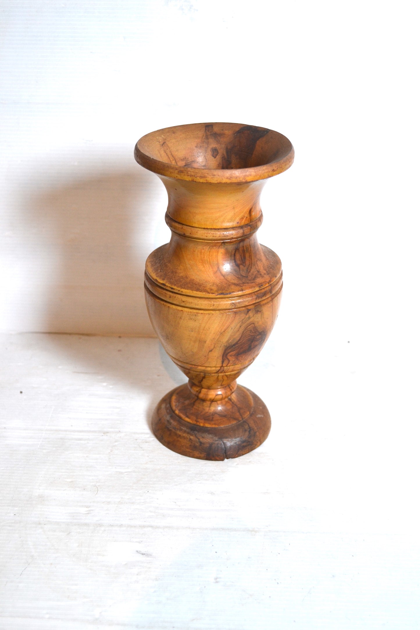 Vase en bois