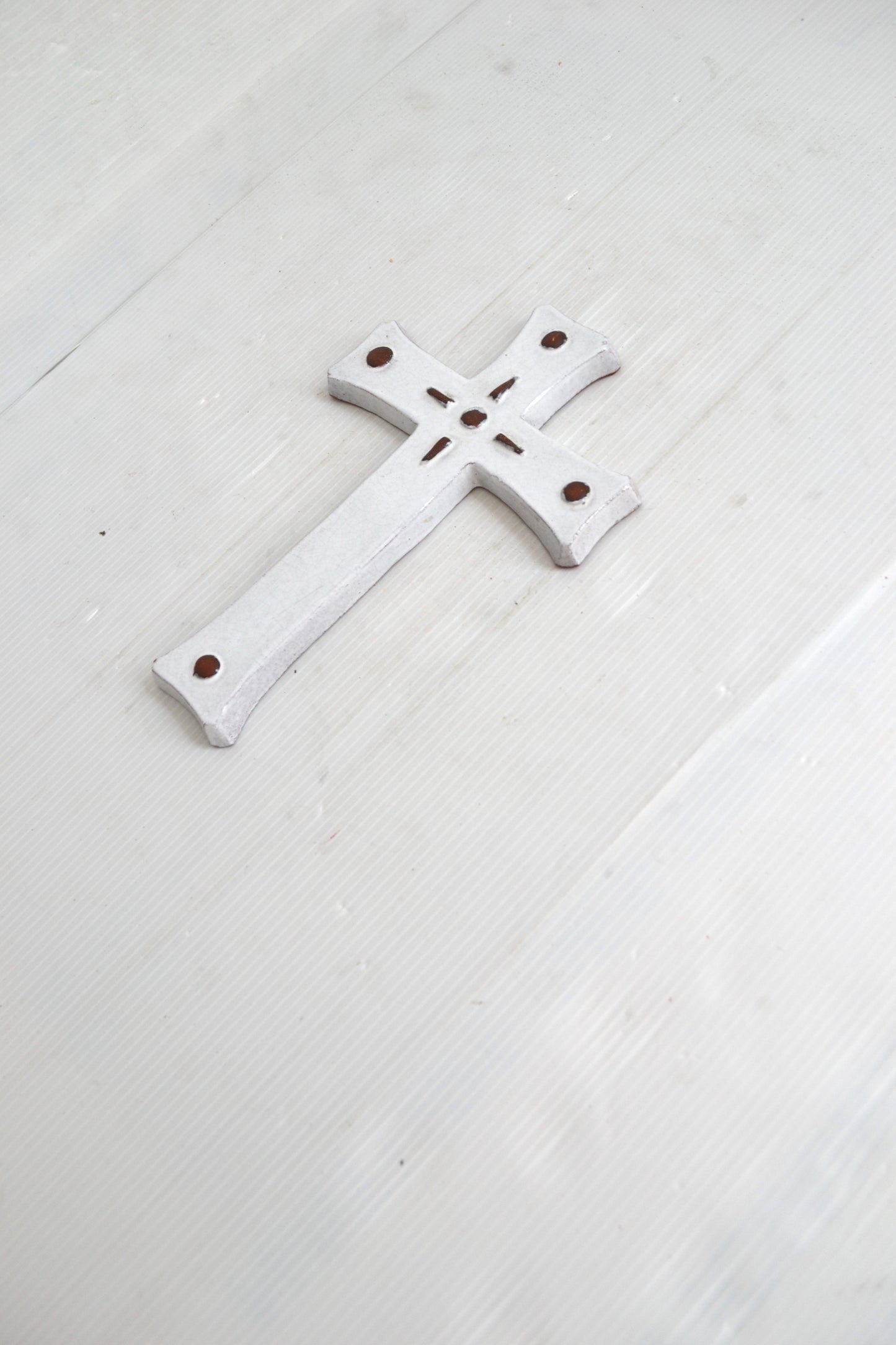 Crucifix en céramique