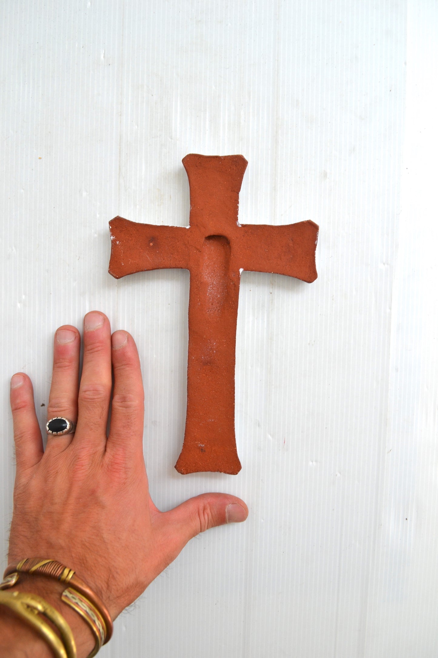Crucifix en céramique