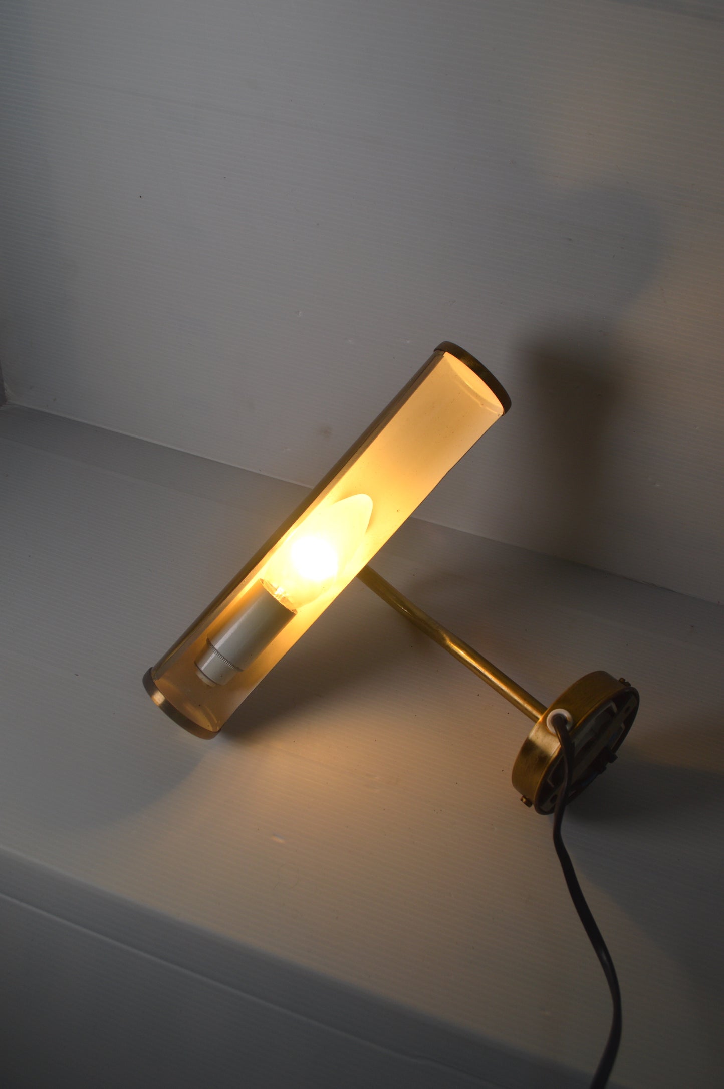 Applique murale en laiton