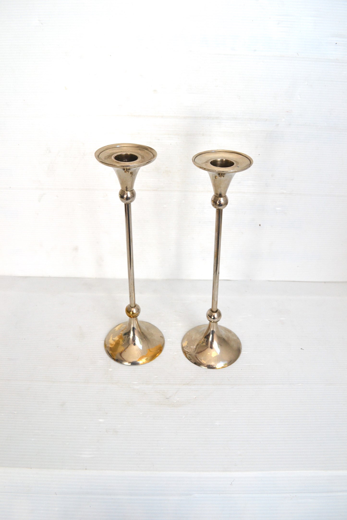 Bougeoirs argentés