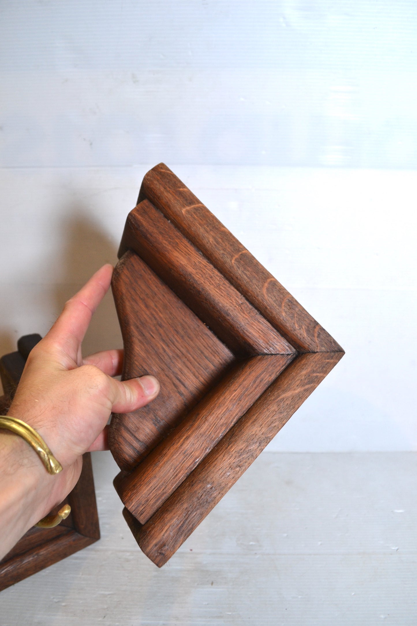Serre-livres en bois