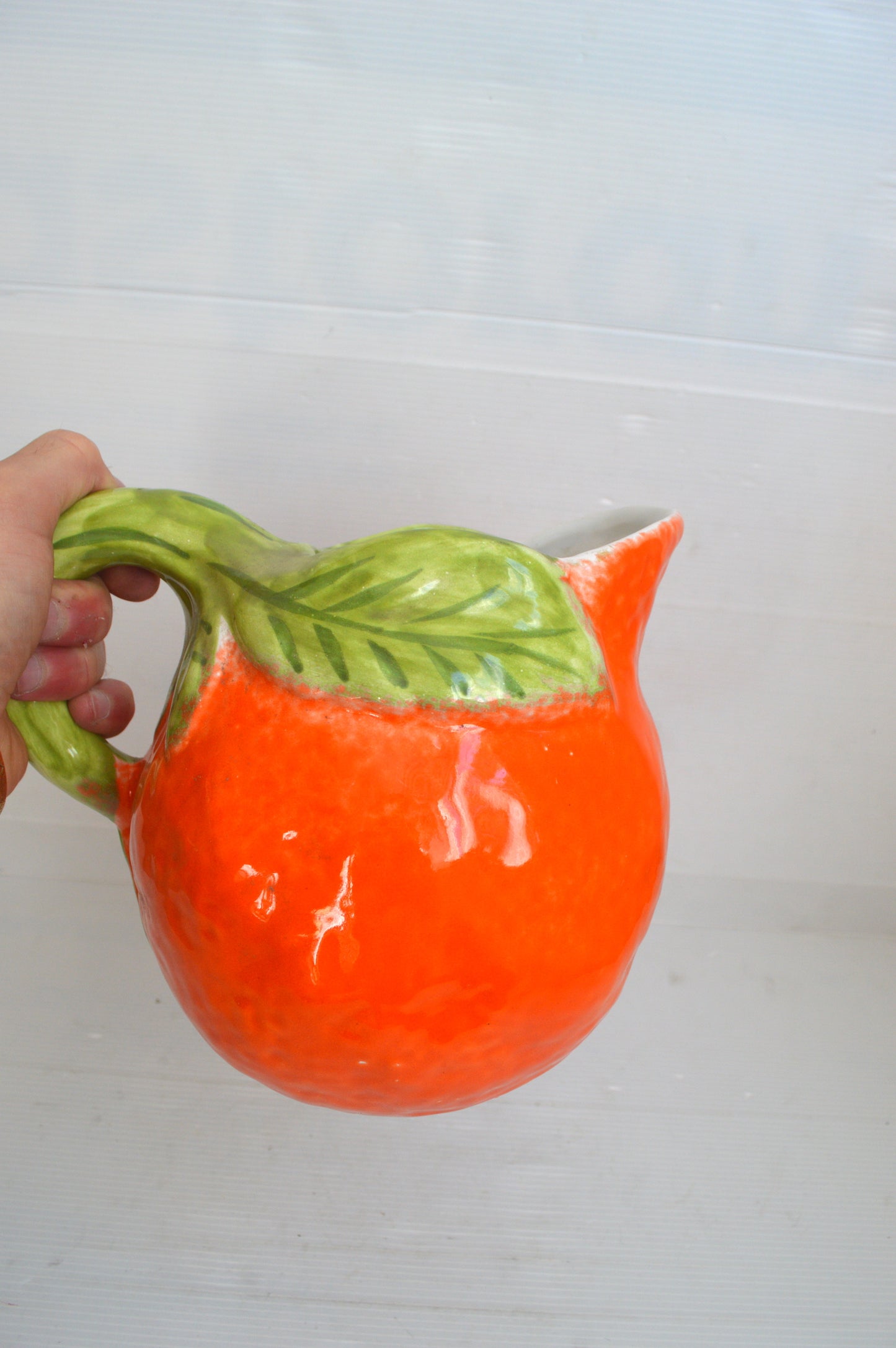 Pichet Orange en barbotine