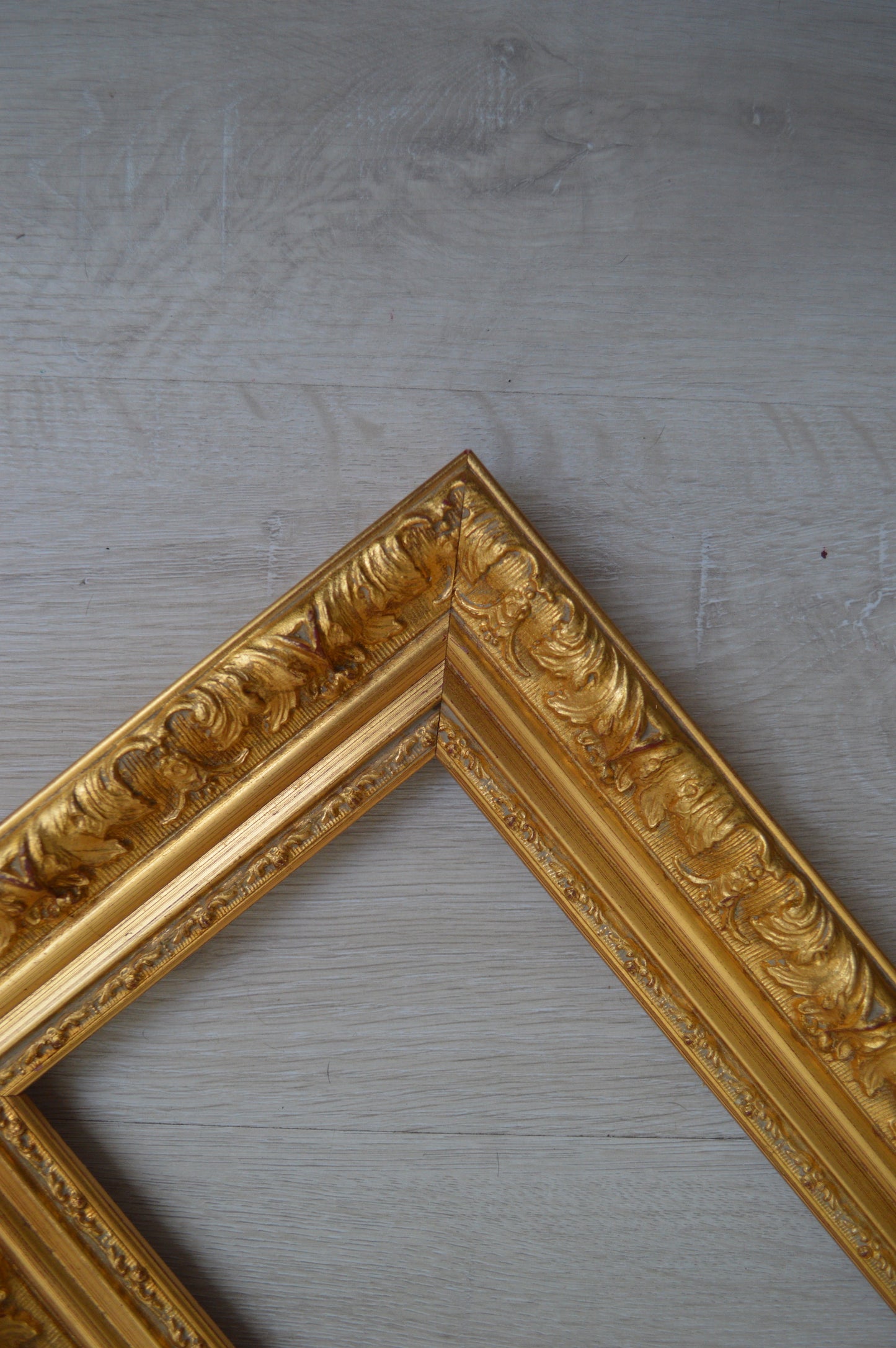 Cadre en bois doré