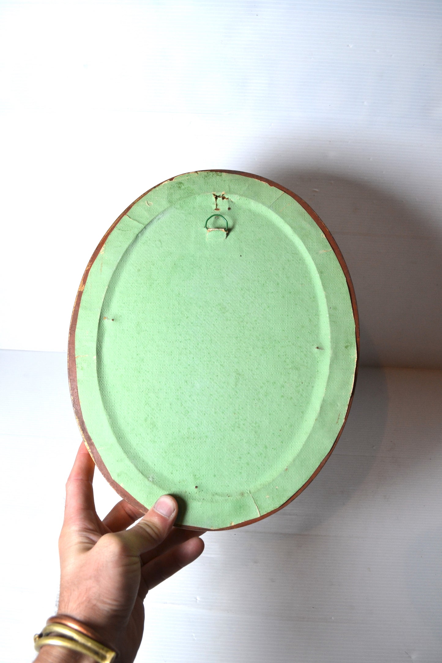 Cadre oval doré