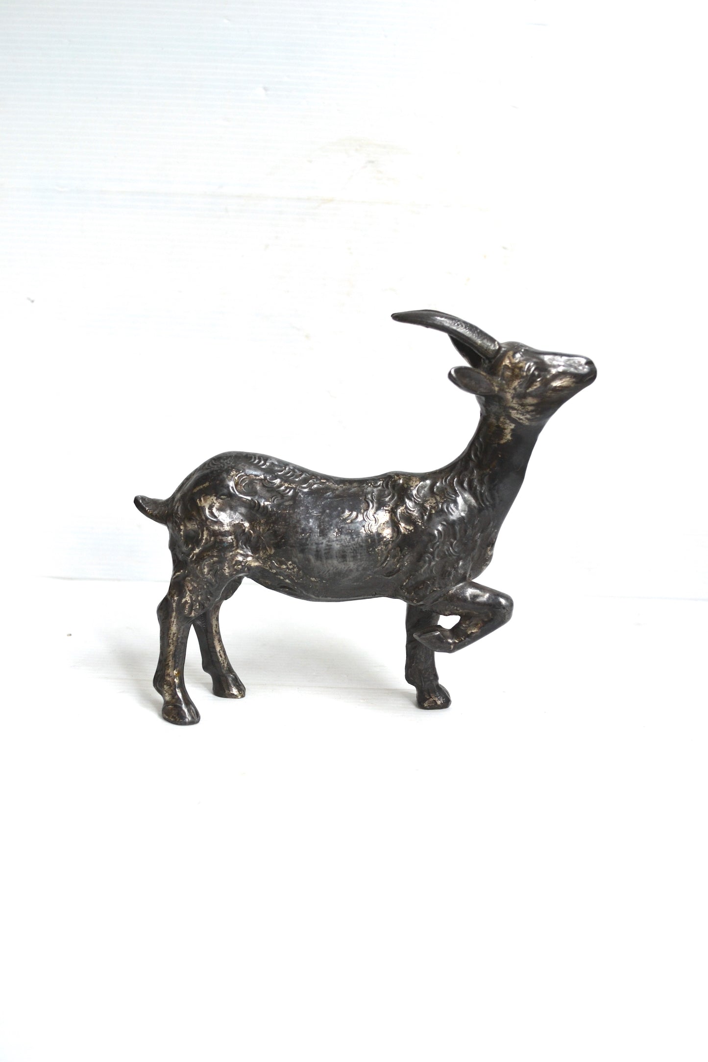 Bouc en métal
