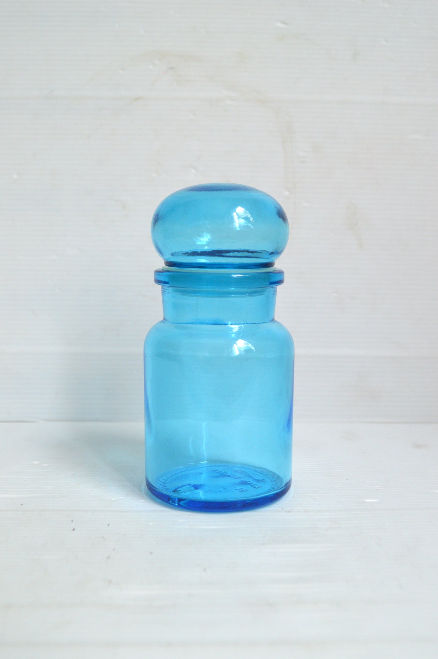Ancien bocal bleu