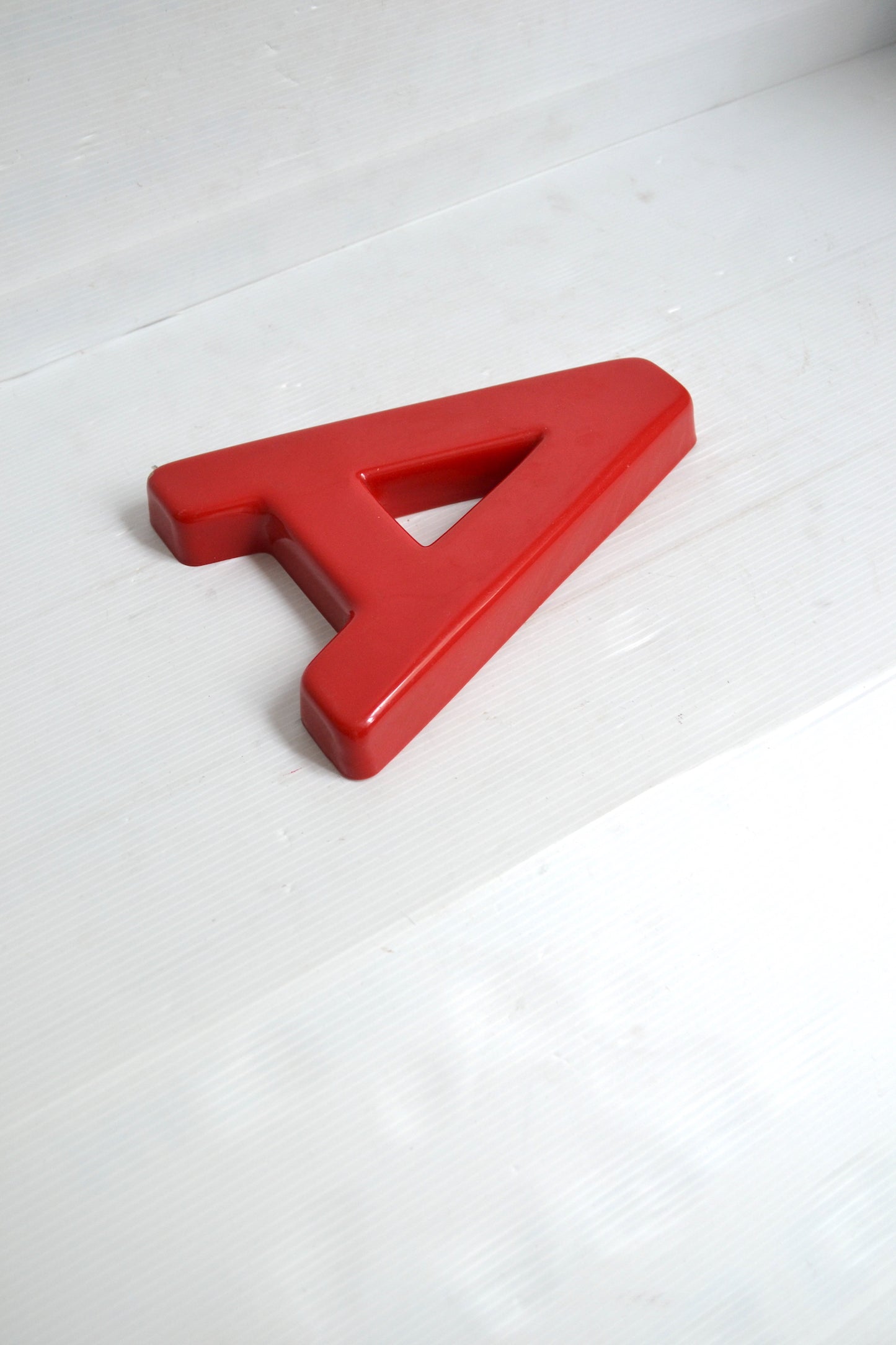 Lettre d'enseigne A