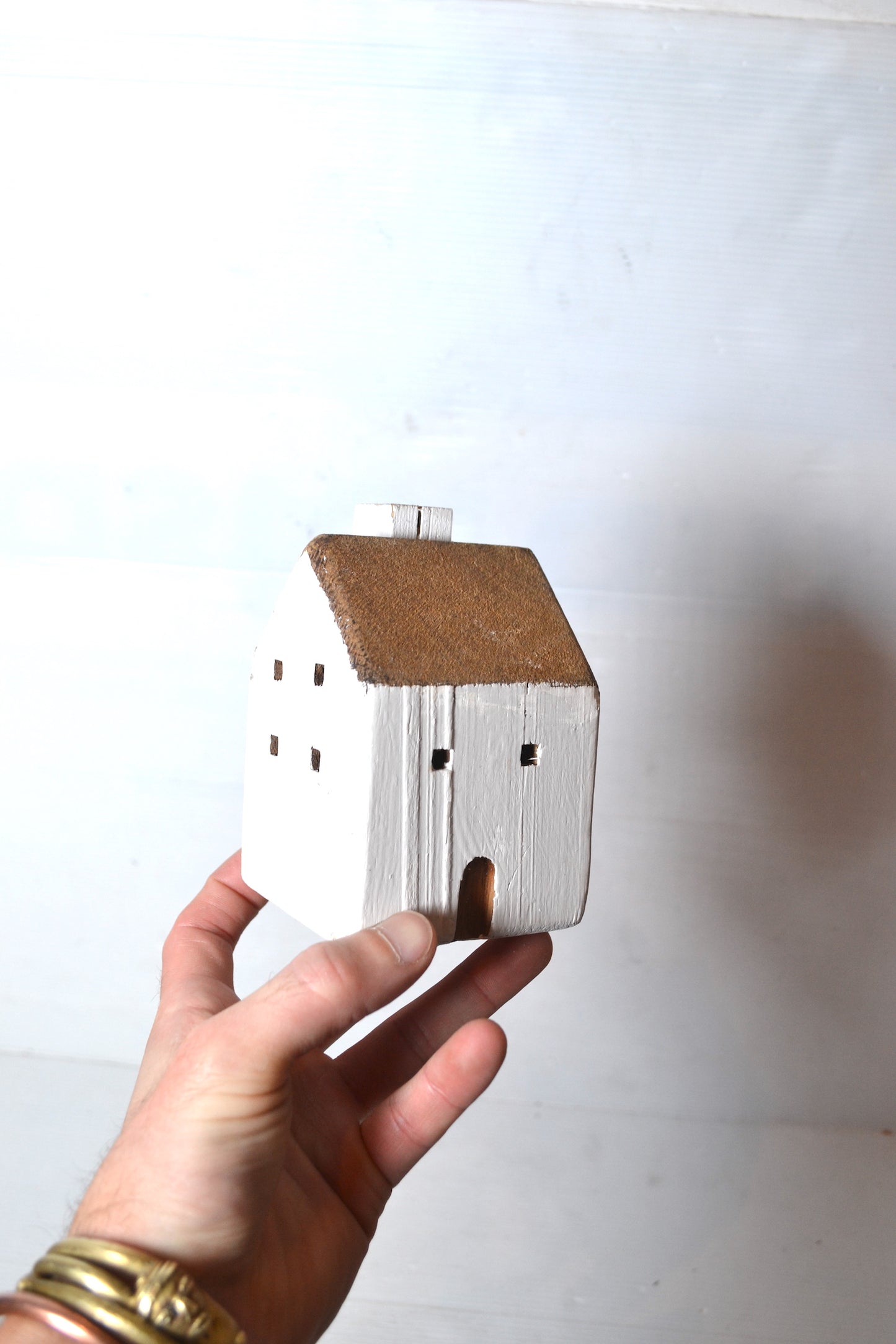 Maison décorative en bois