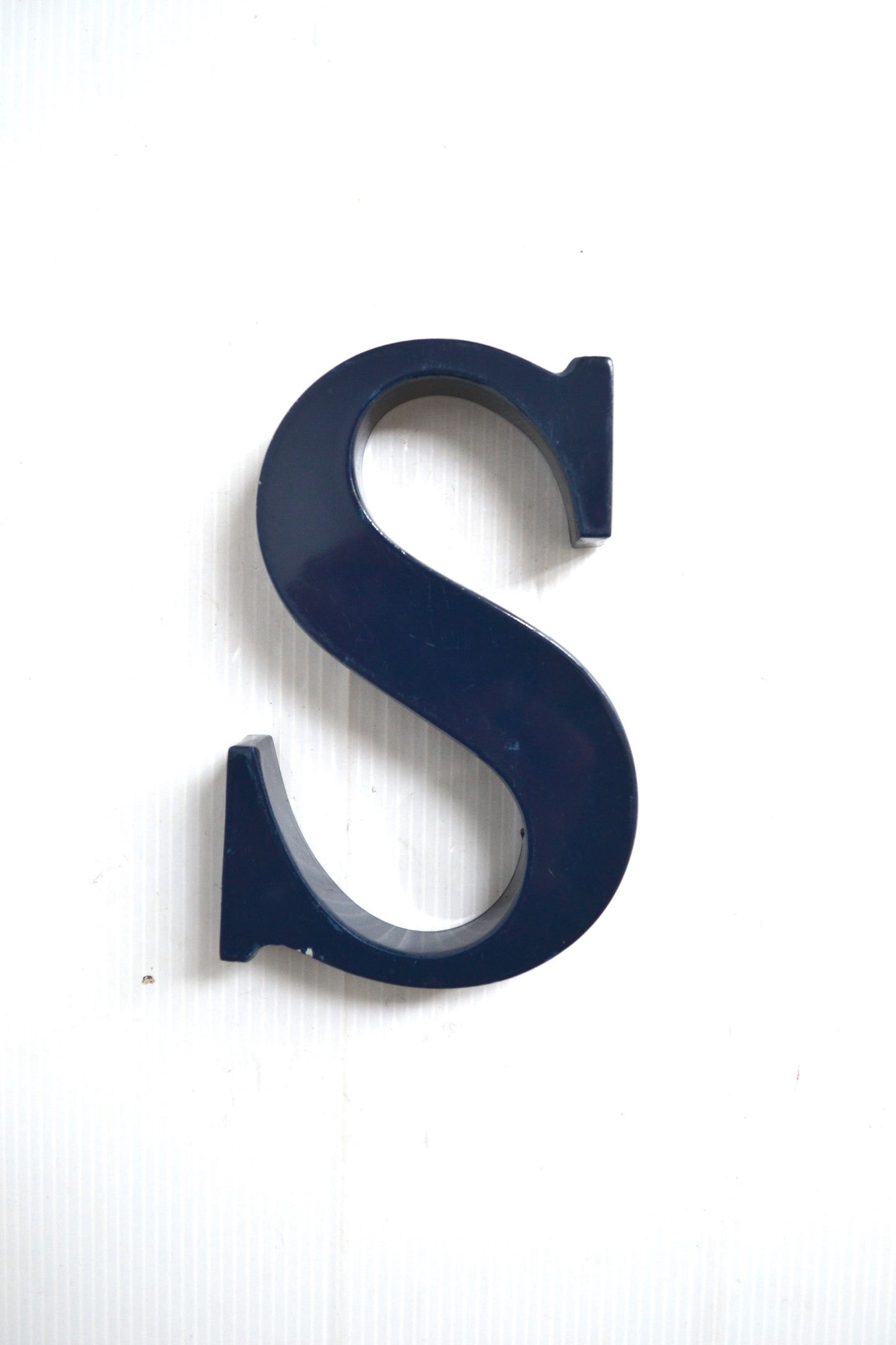 Lettre d'enseigne S