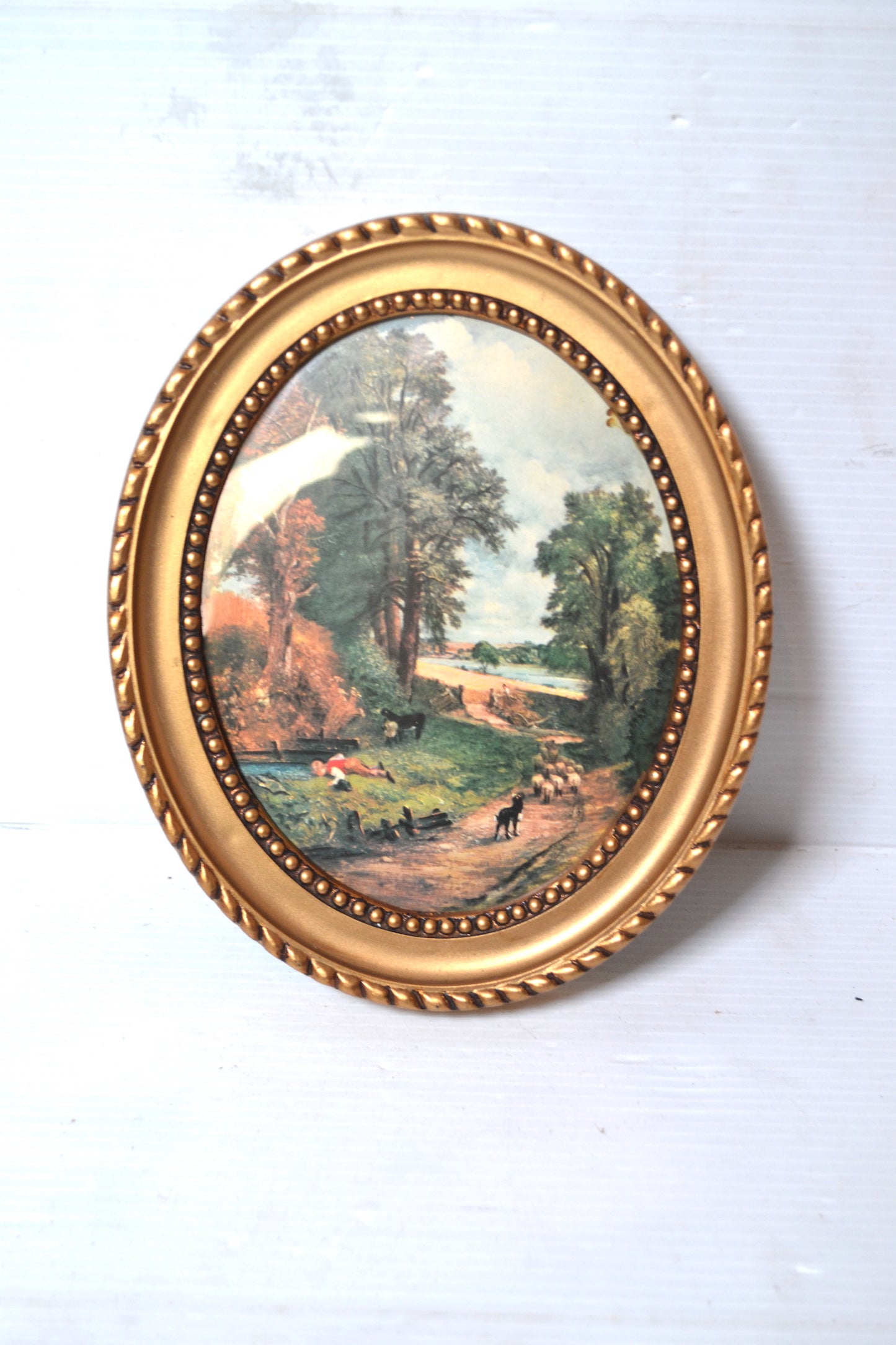 Cadre médaillon doré
