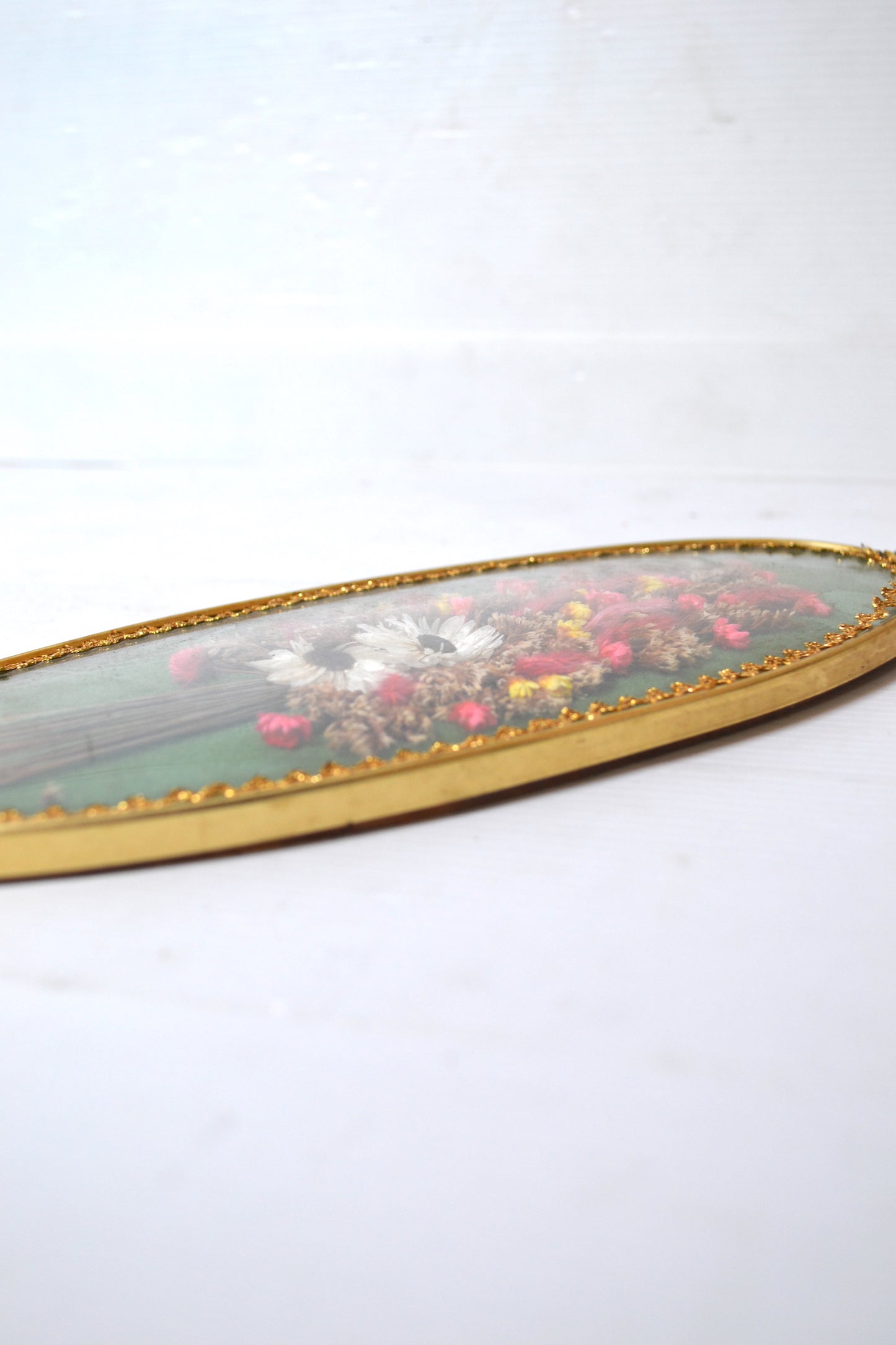 Cadre de fleurs séchées au verre bombé
