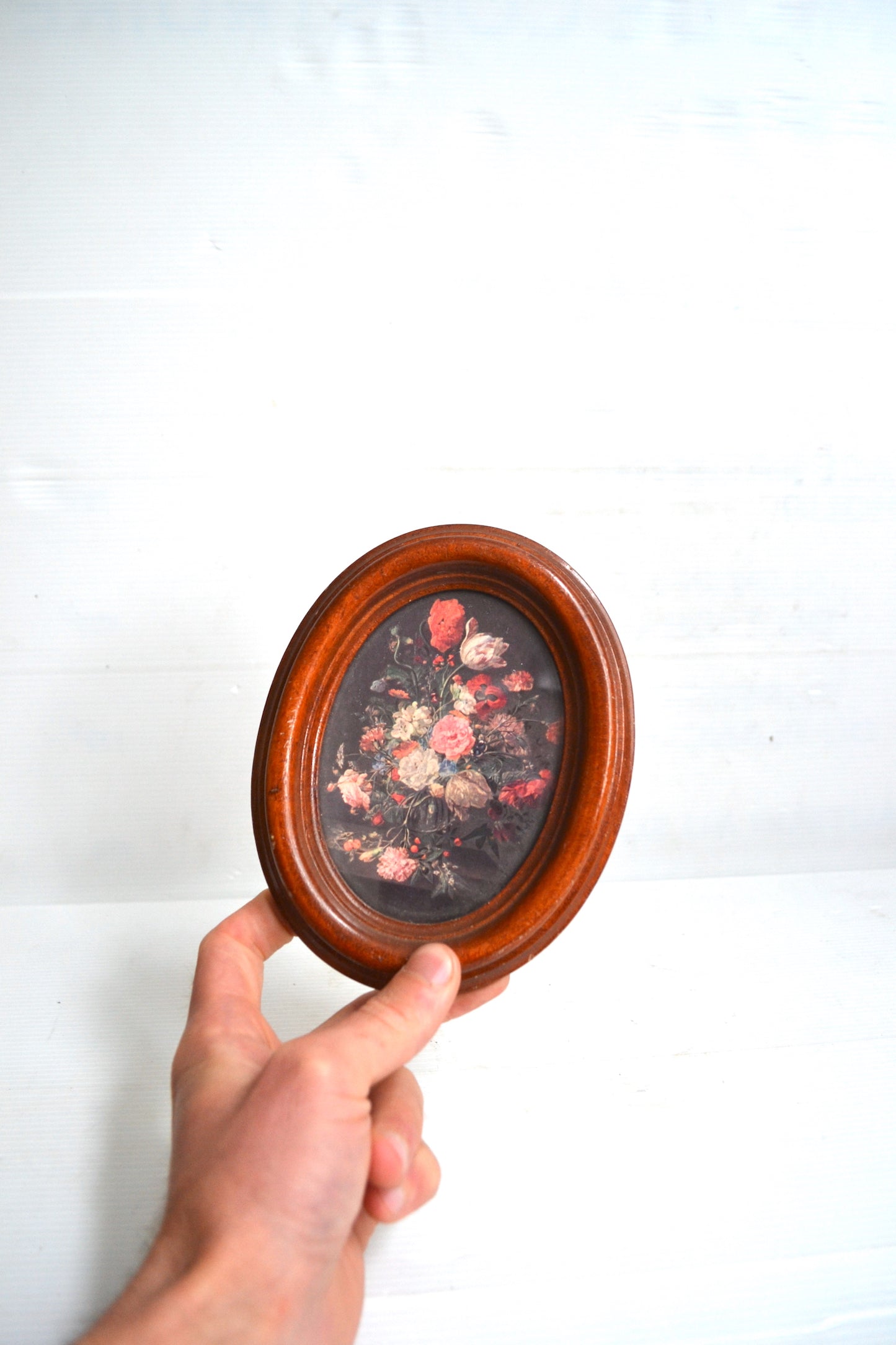 Petit cadre oval fleuri