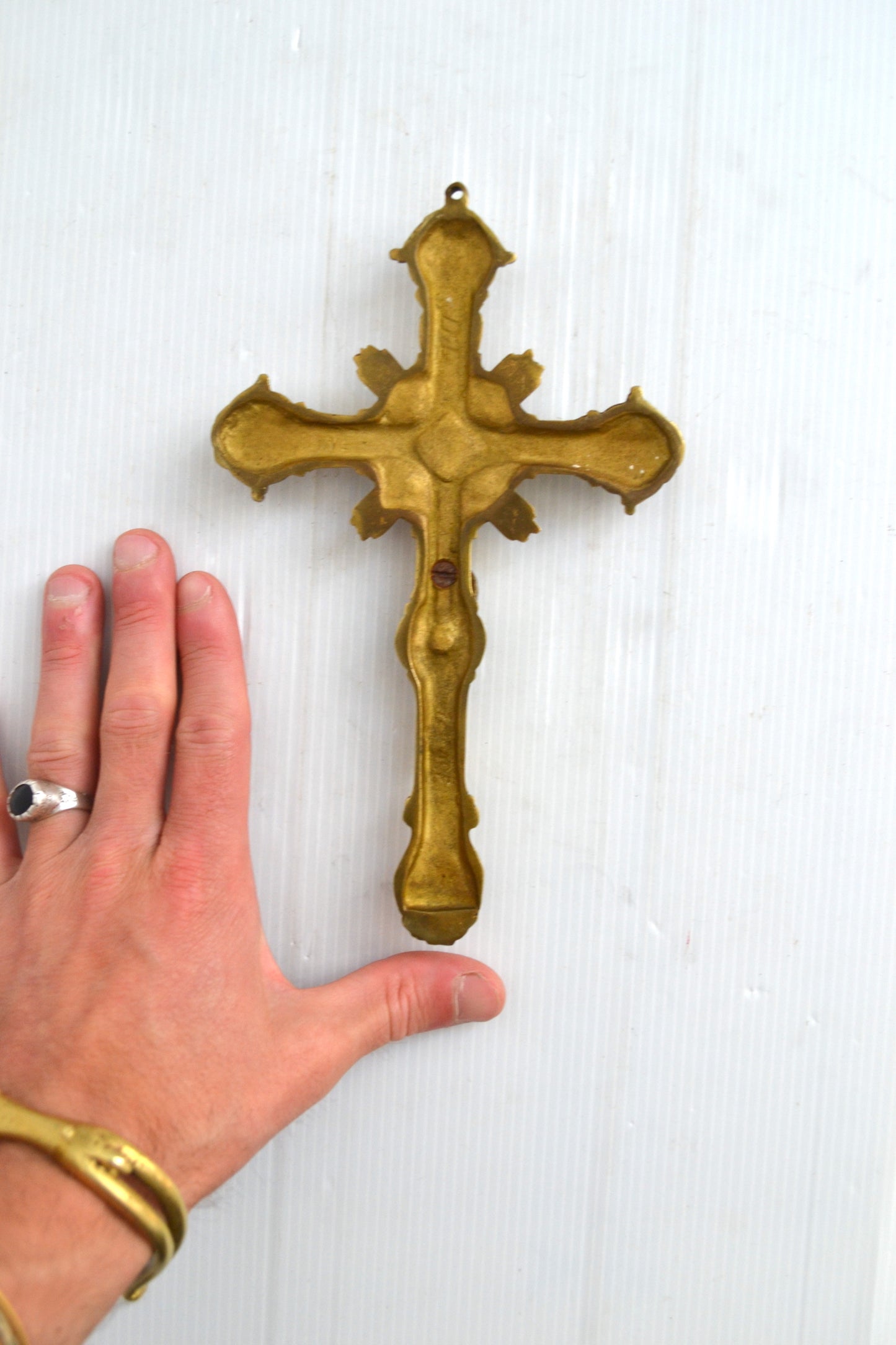 Crucifix en laiton