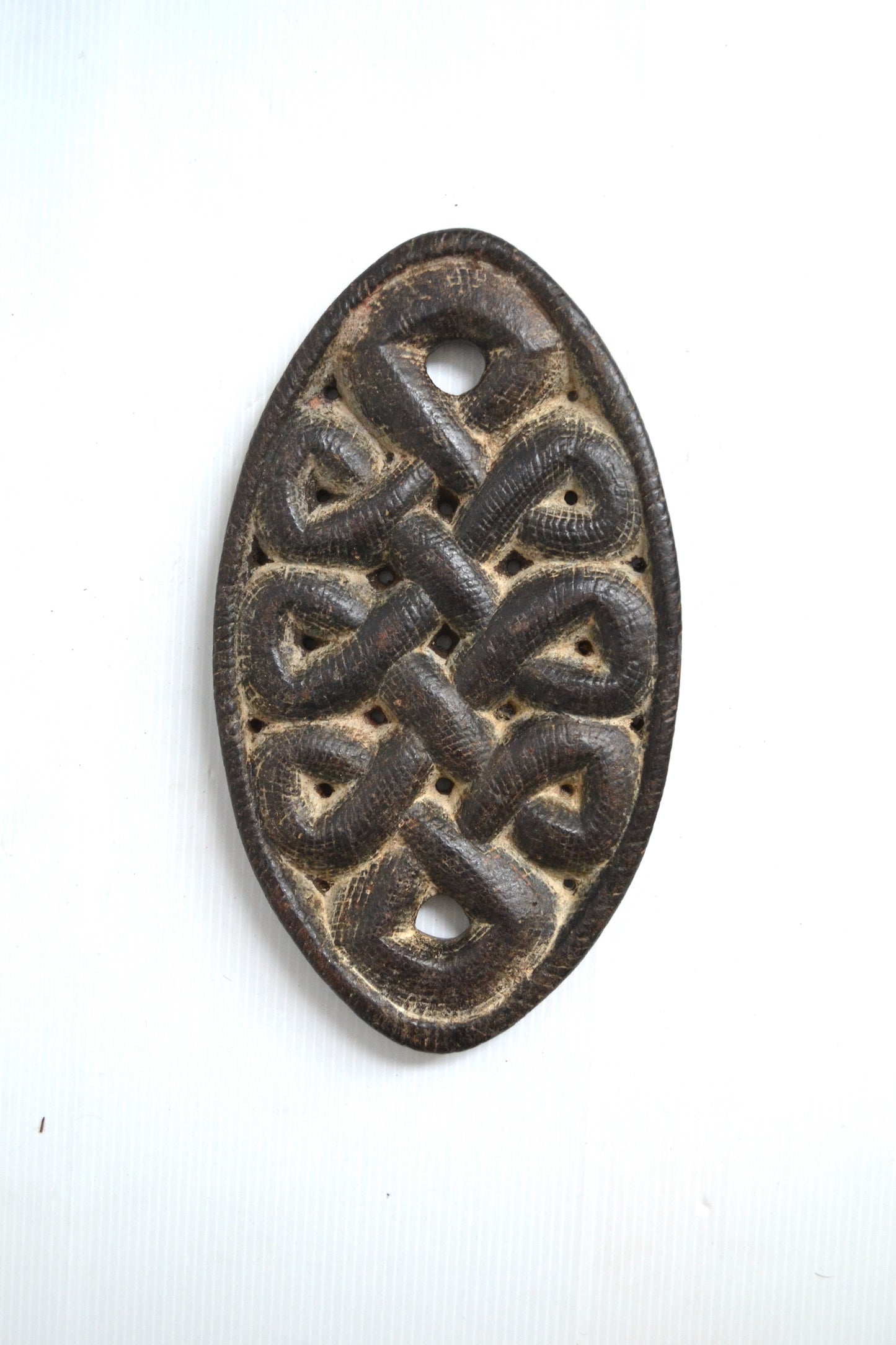 Ornement en bois serpent