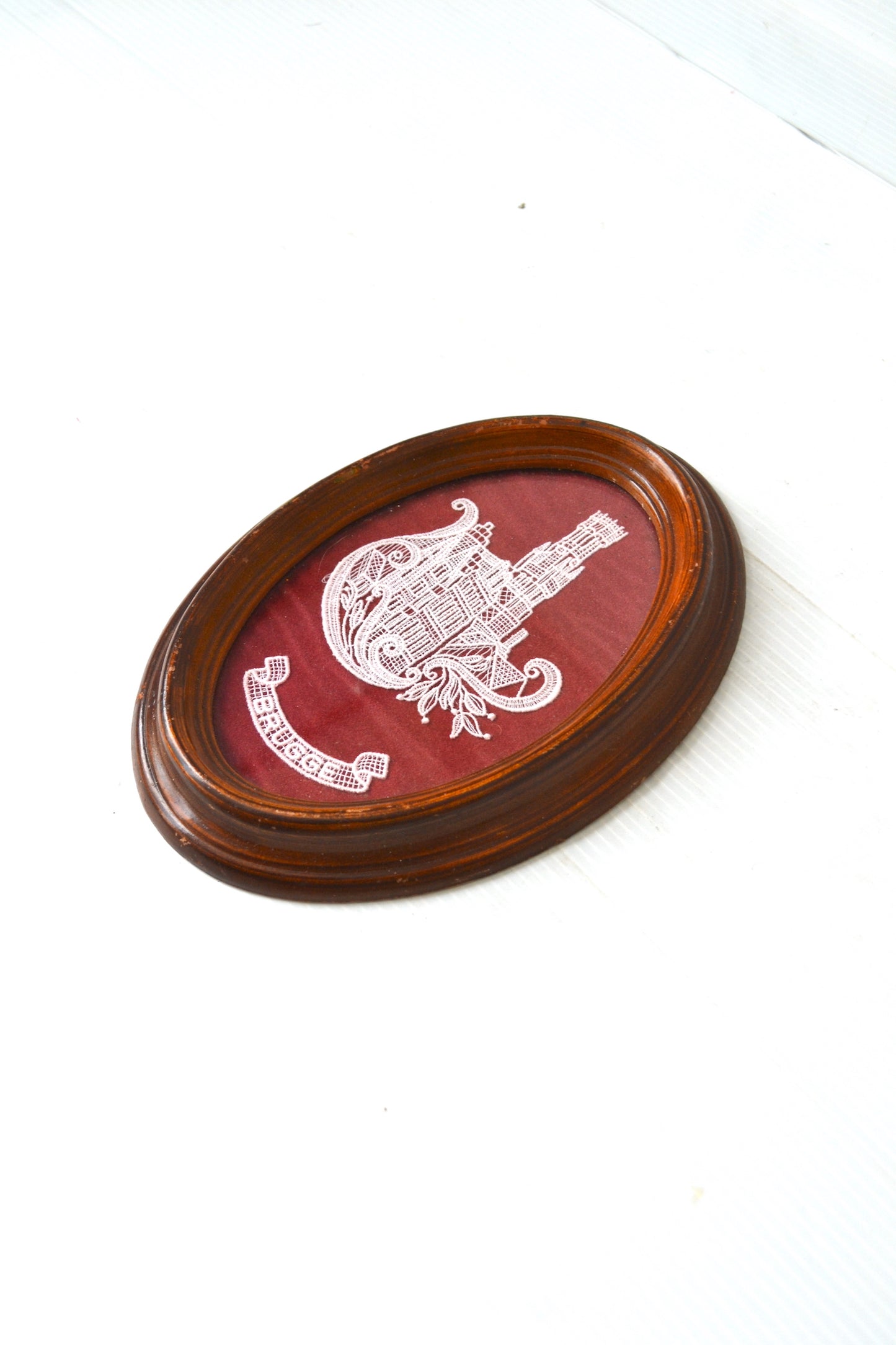 Cadre Oval Broderie