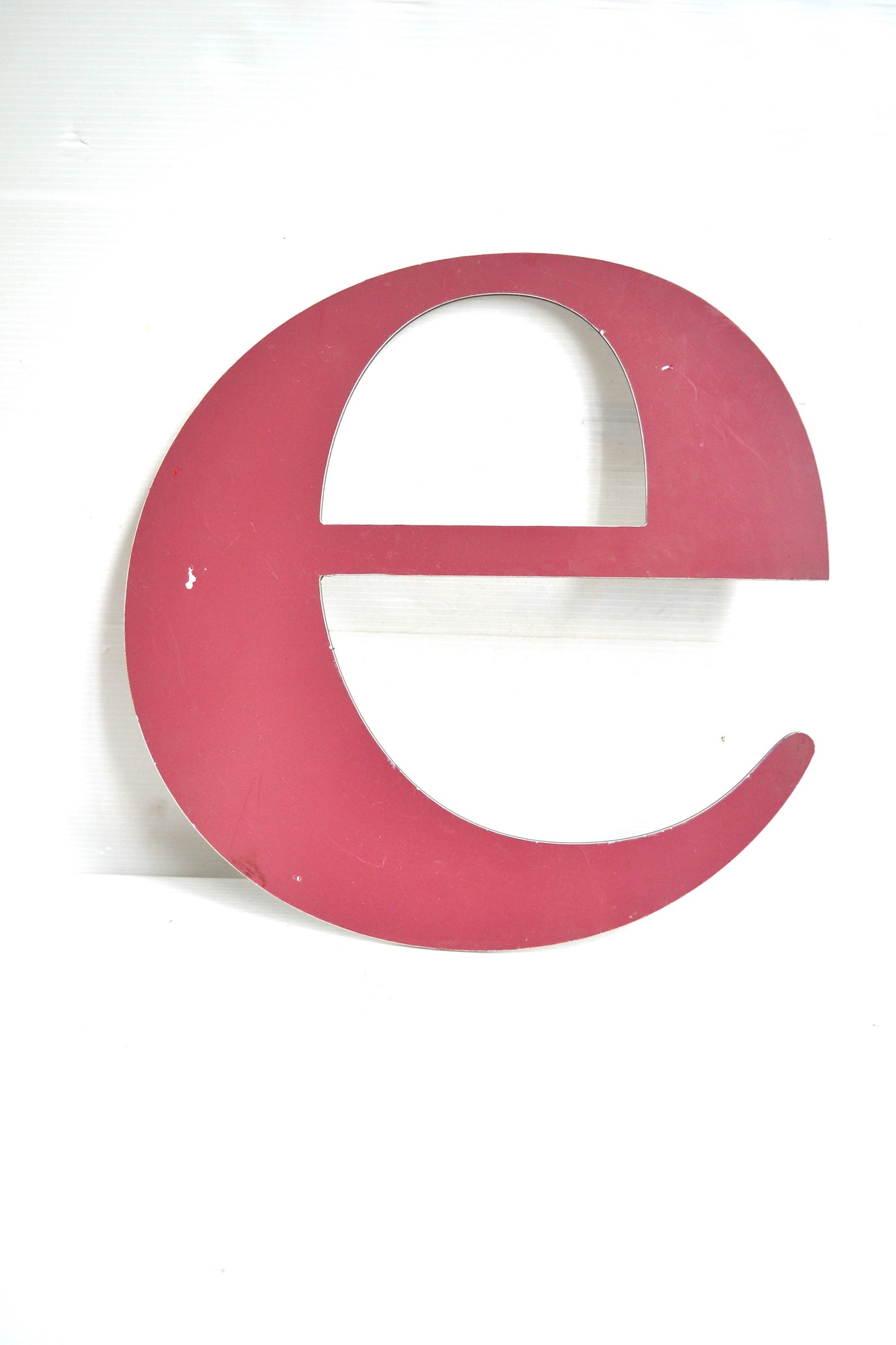 Lettre E