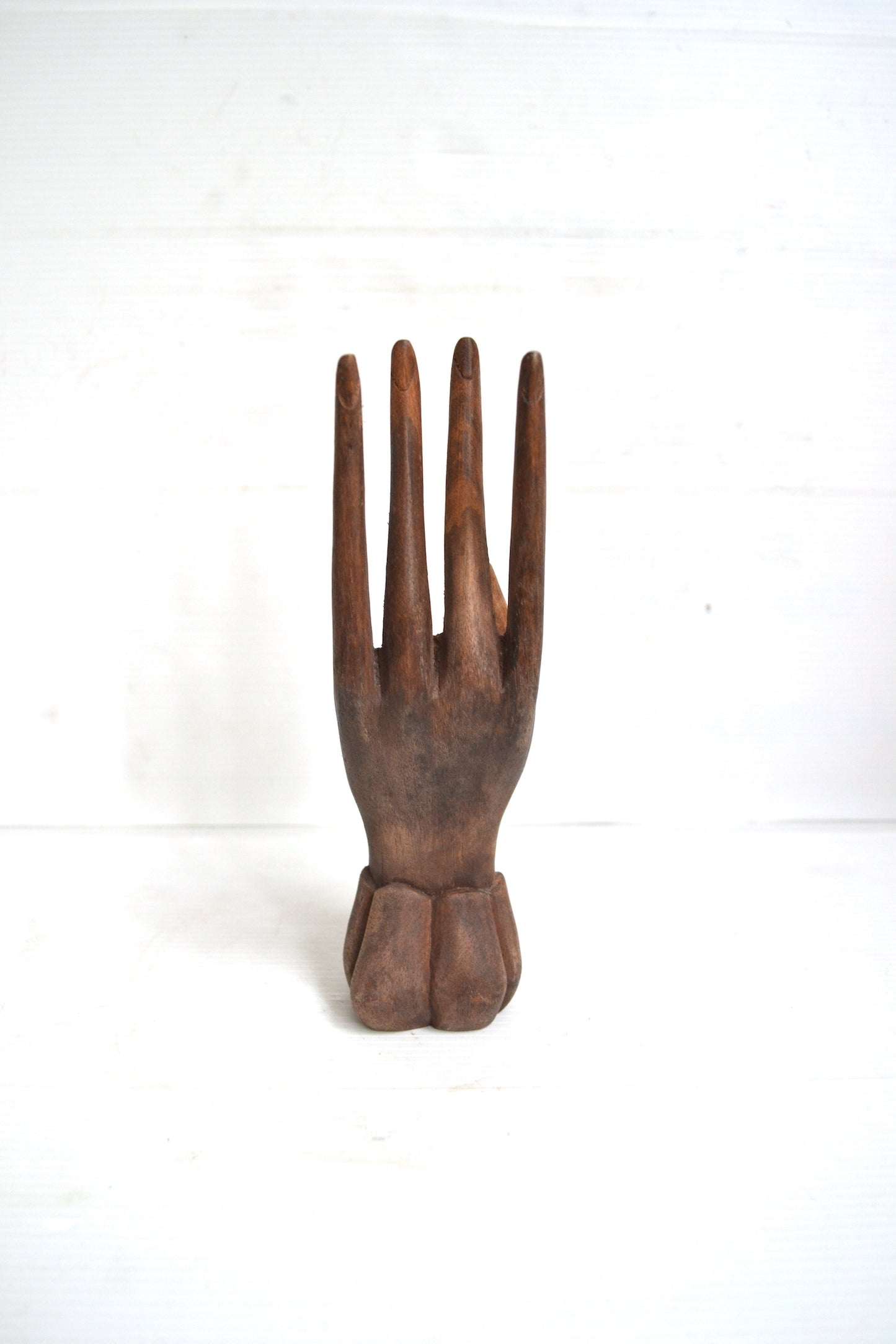 Main de Bouddha en bois