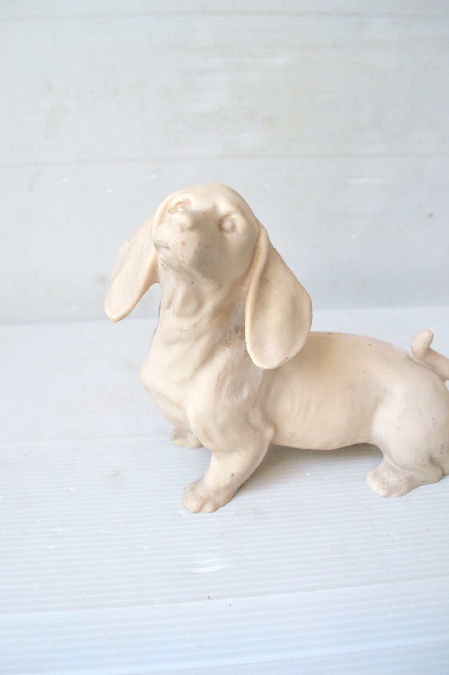 Chien en Albâtre