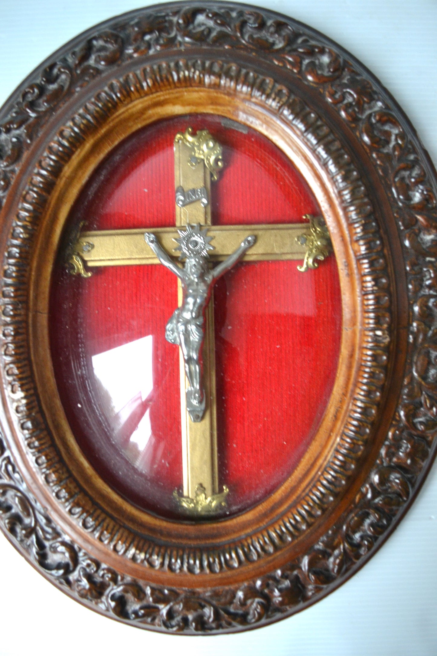 Cadre bombé religieux