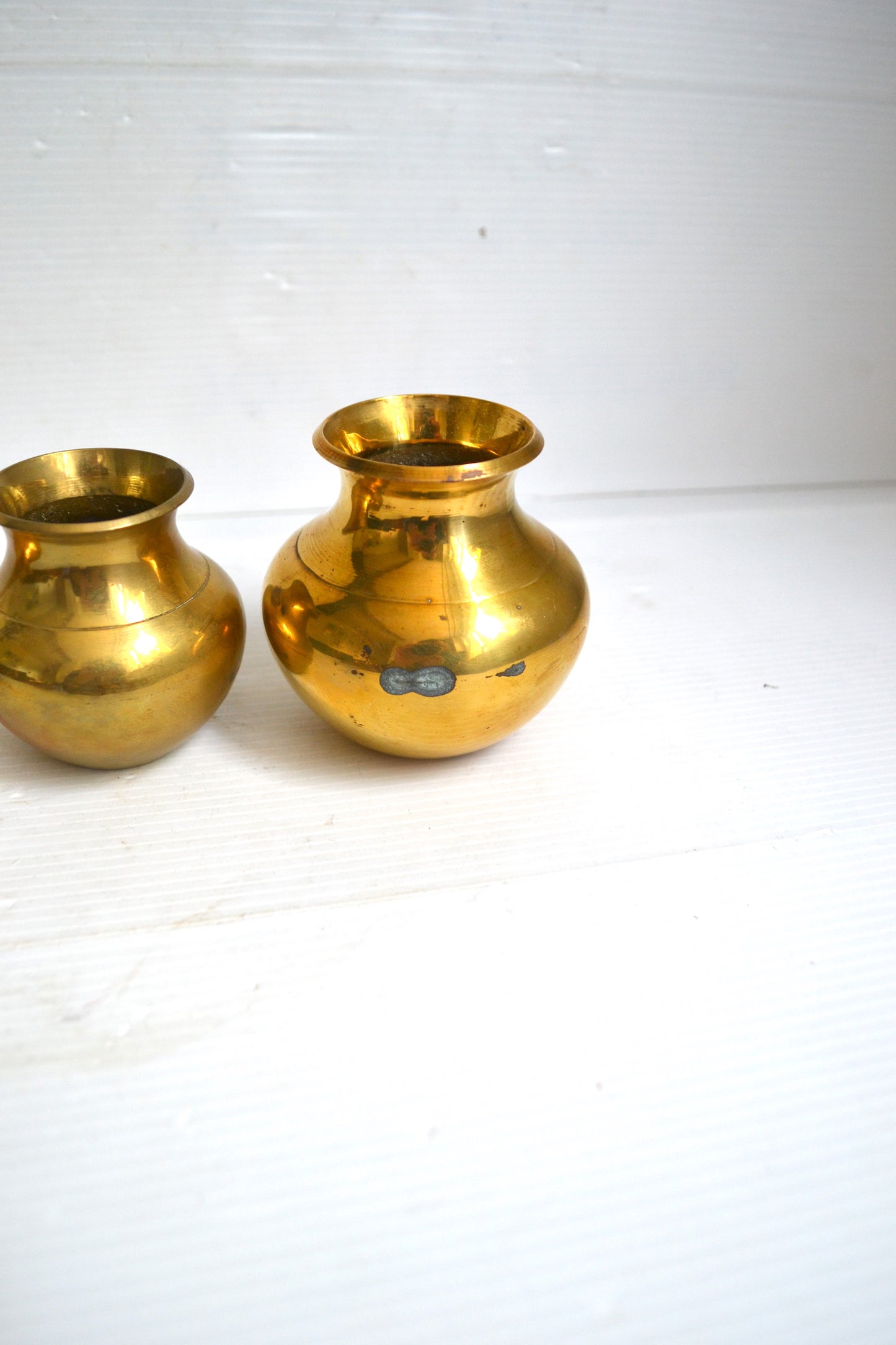 Suite de vases en laiton