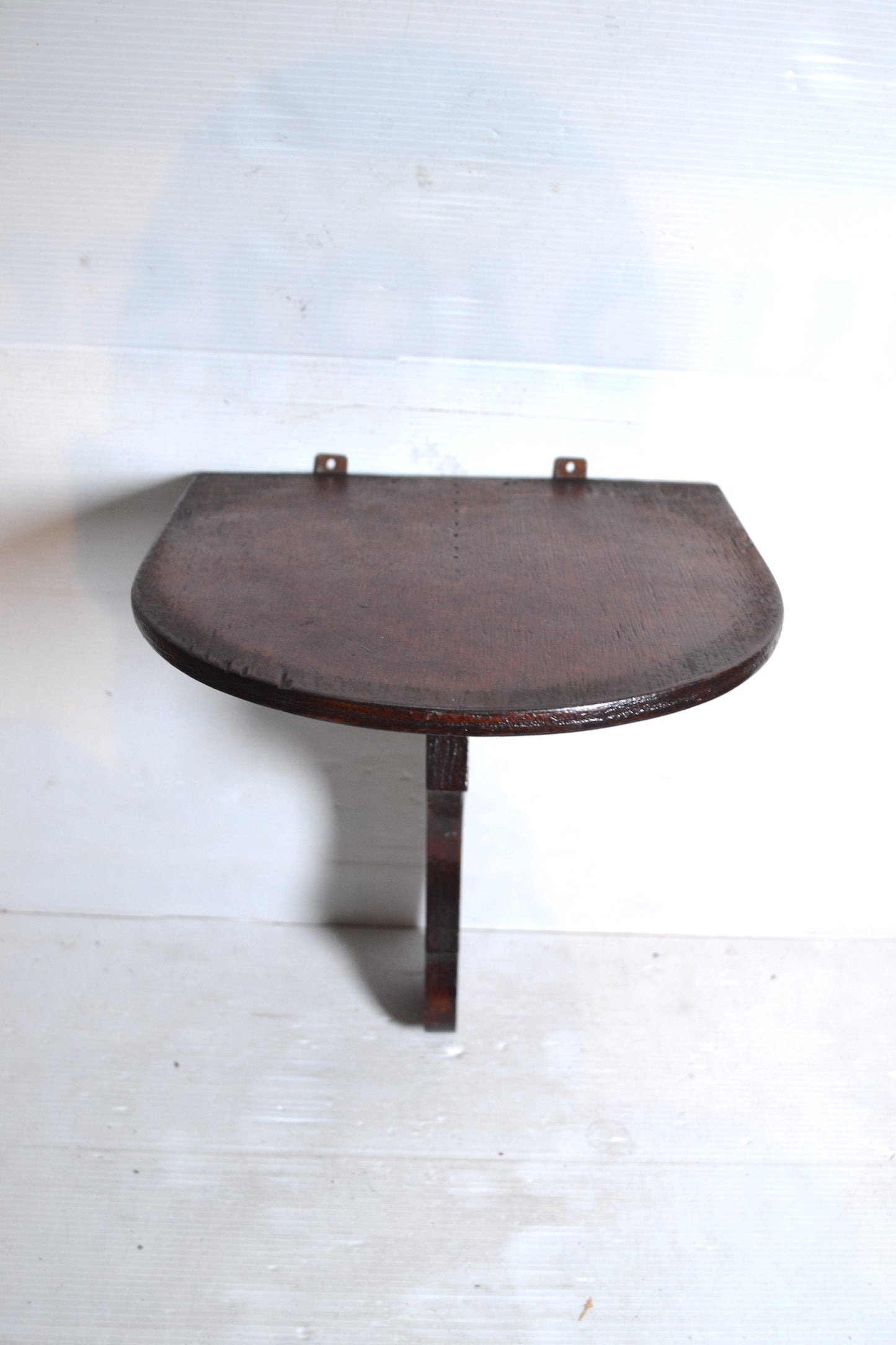 Étagère murale en bois