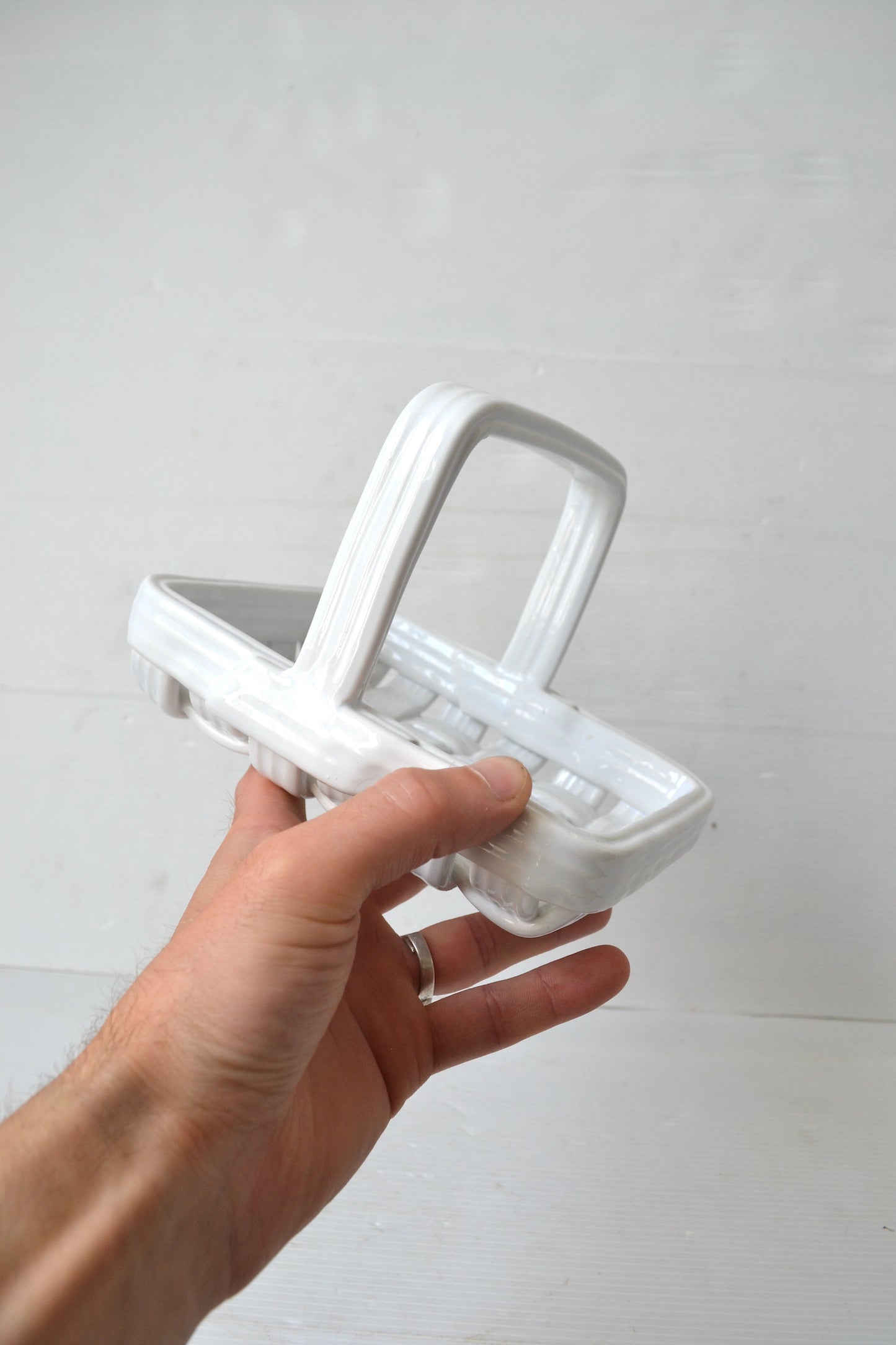 Panier en céramique tressée