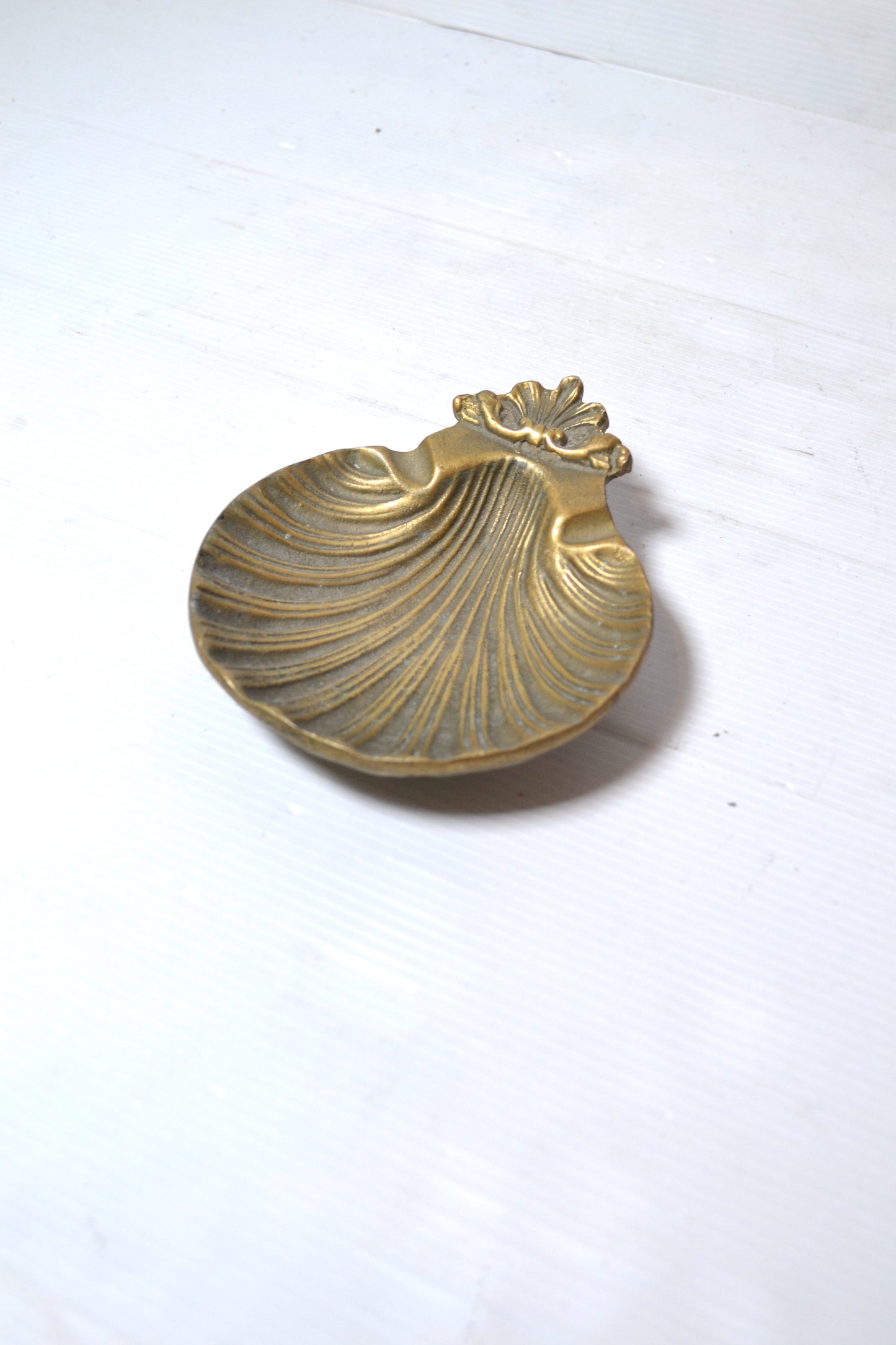 Cendrier coquille Saint-Jacques en laiton