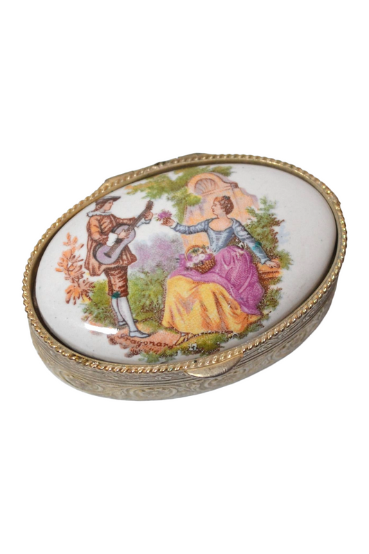 Pilulier en porcelaine