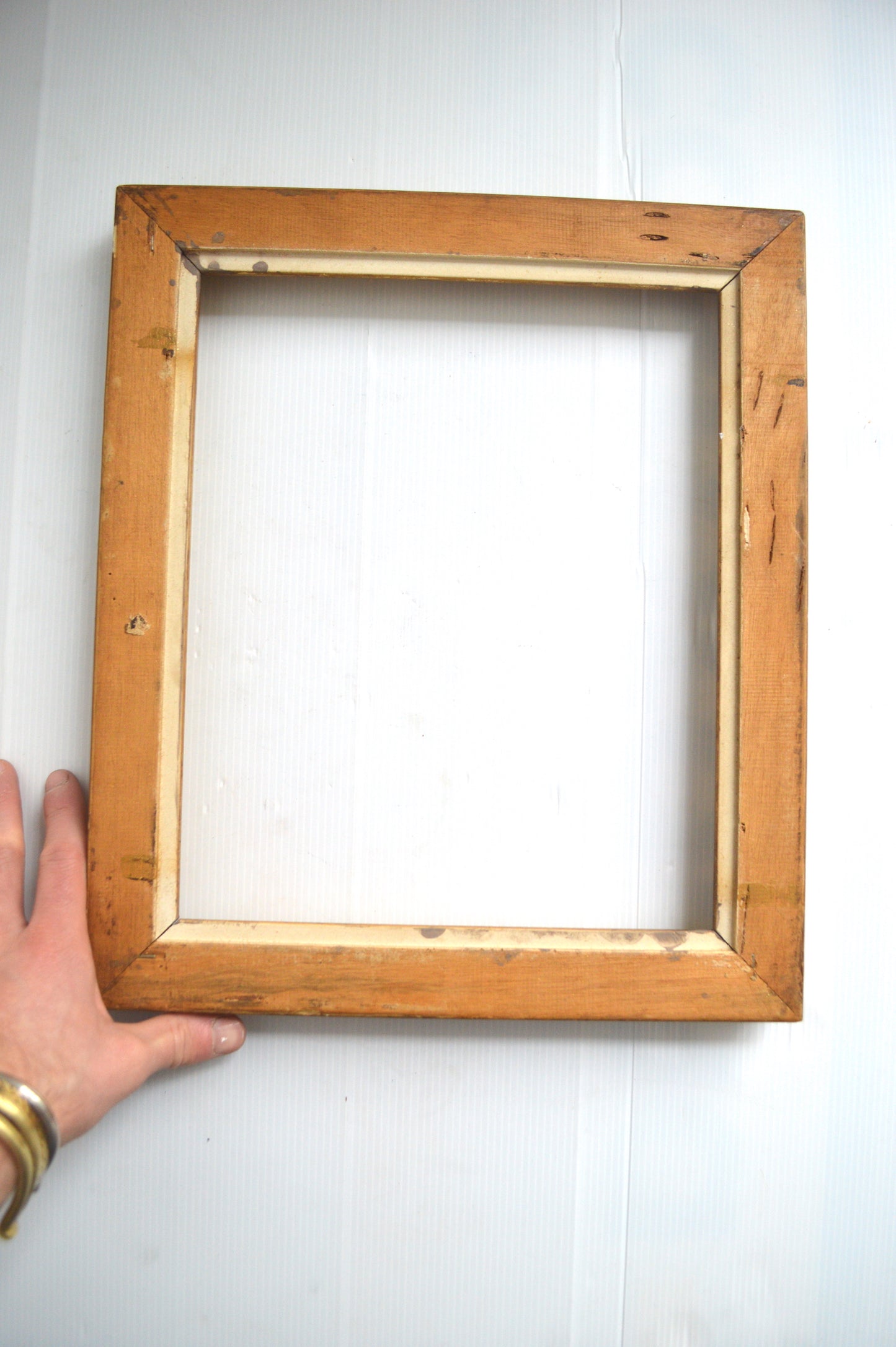 ancien-cadre-en-bois-doré