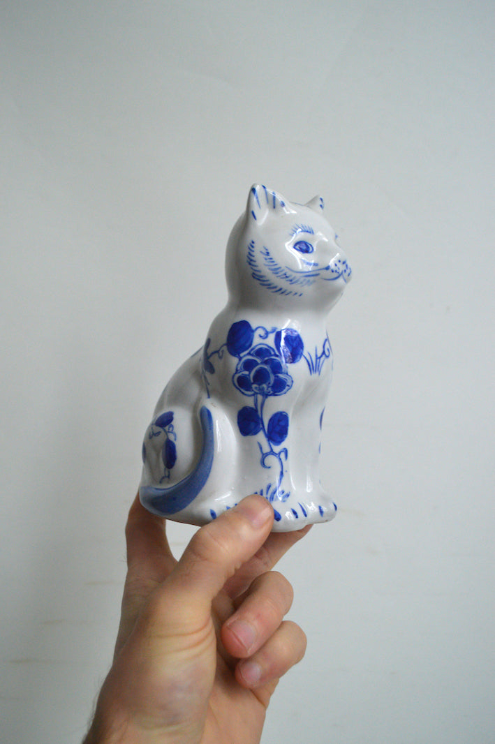 ancien chat en porcelaine