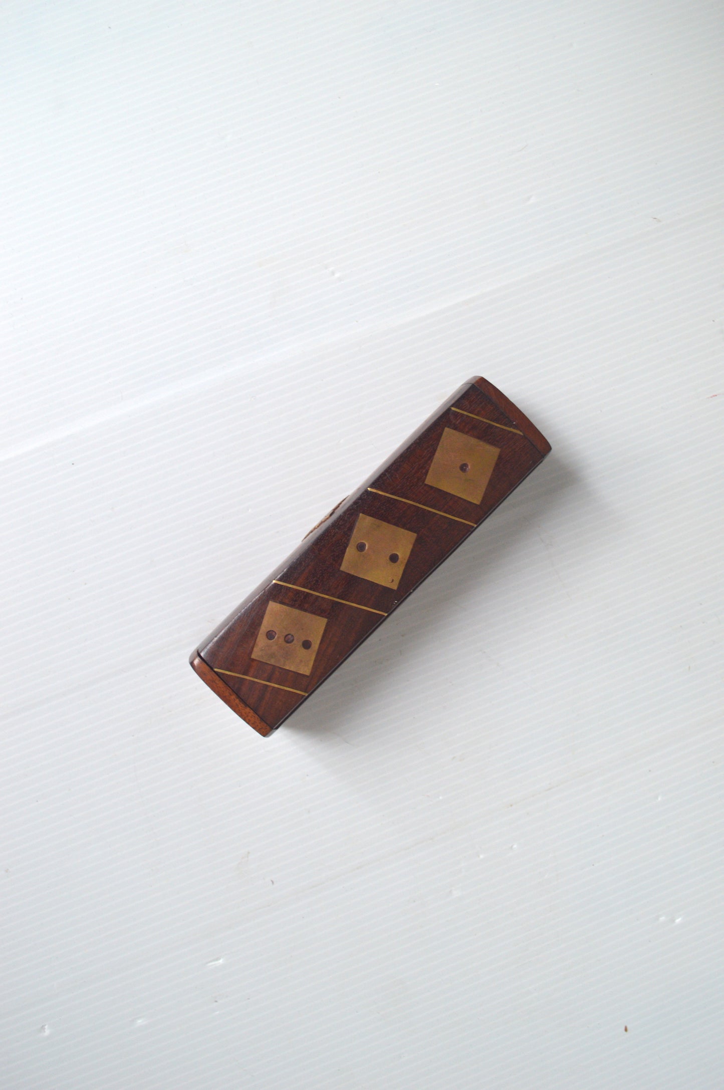 boite-de-dés-en-bois