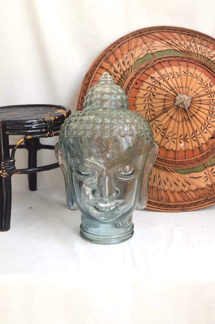 Tête décorative en verre