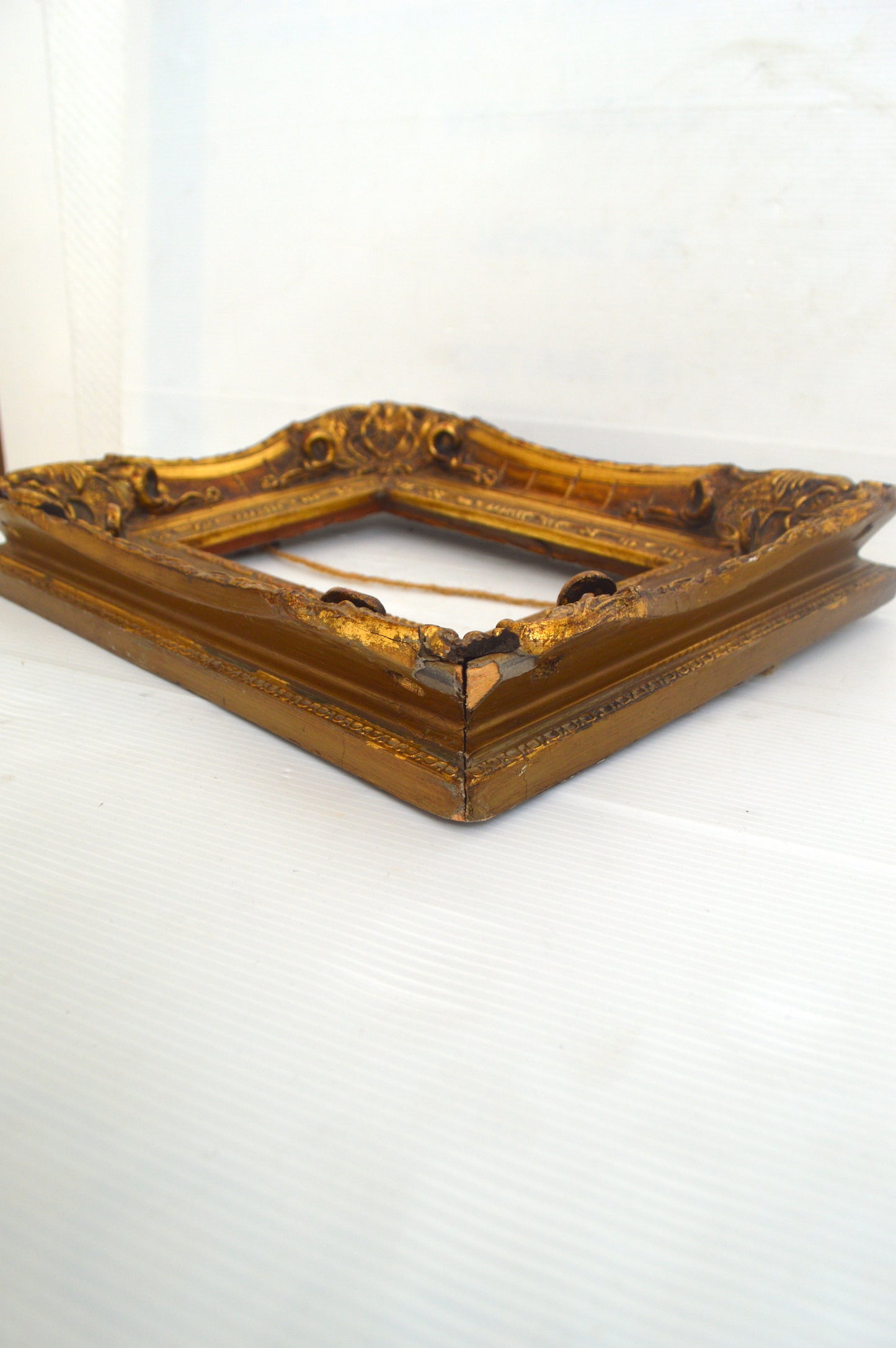 cadre-en-bois-ancien