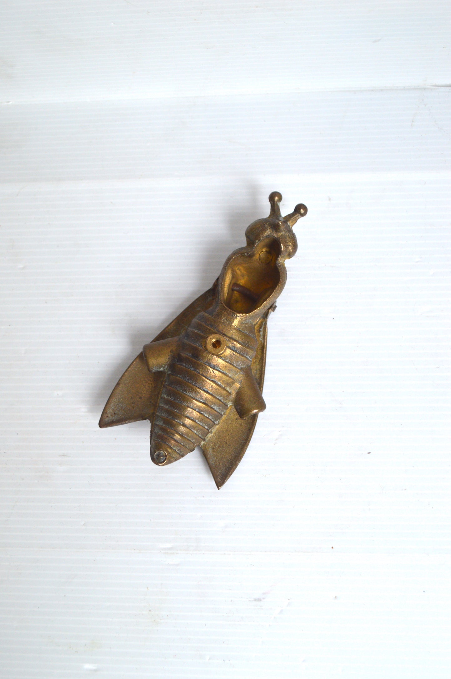 cendrier-abeille