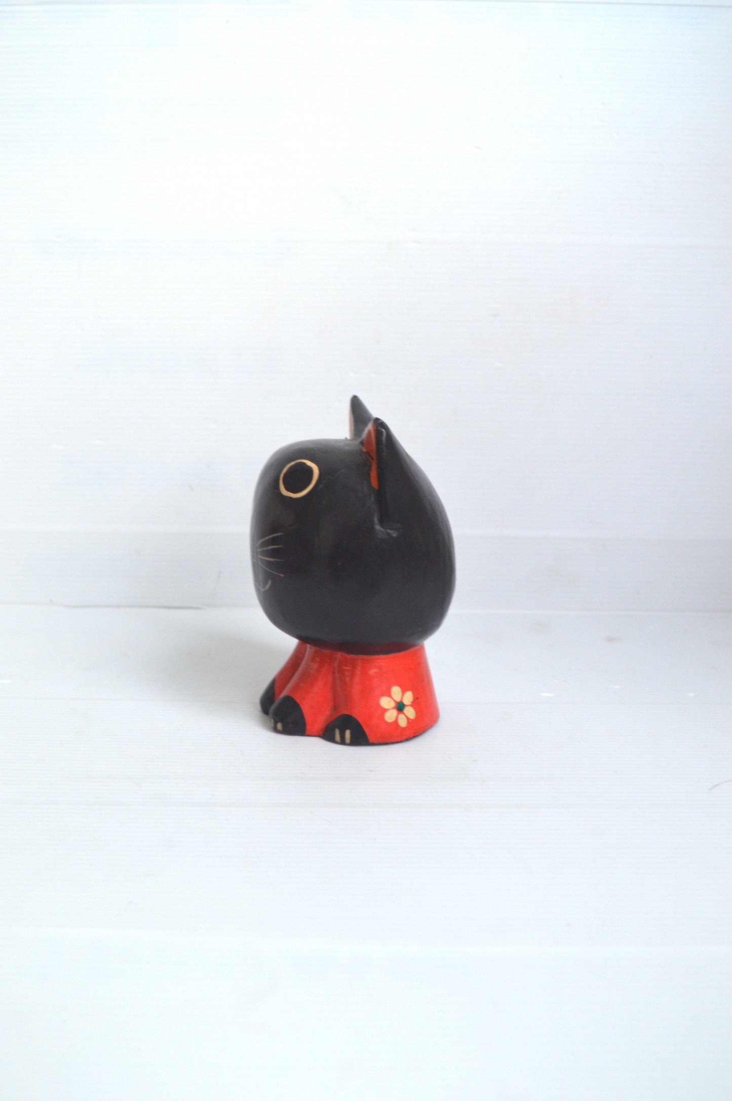 Chat japonais en bois