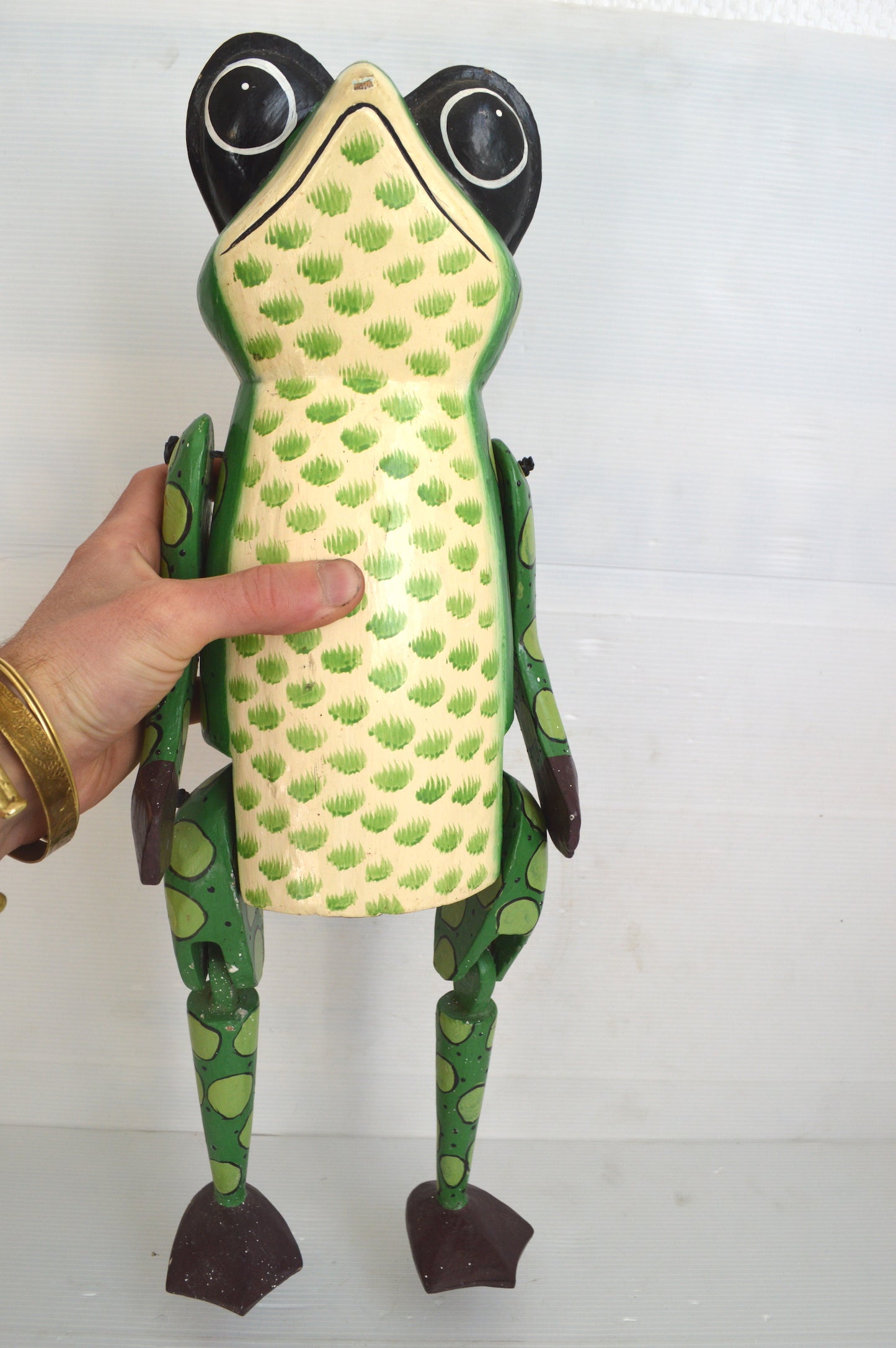 grenouille-articulee-en-bois