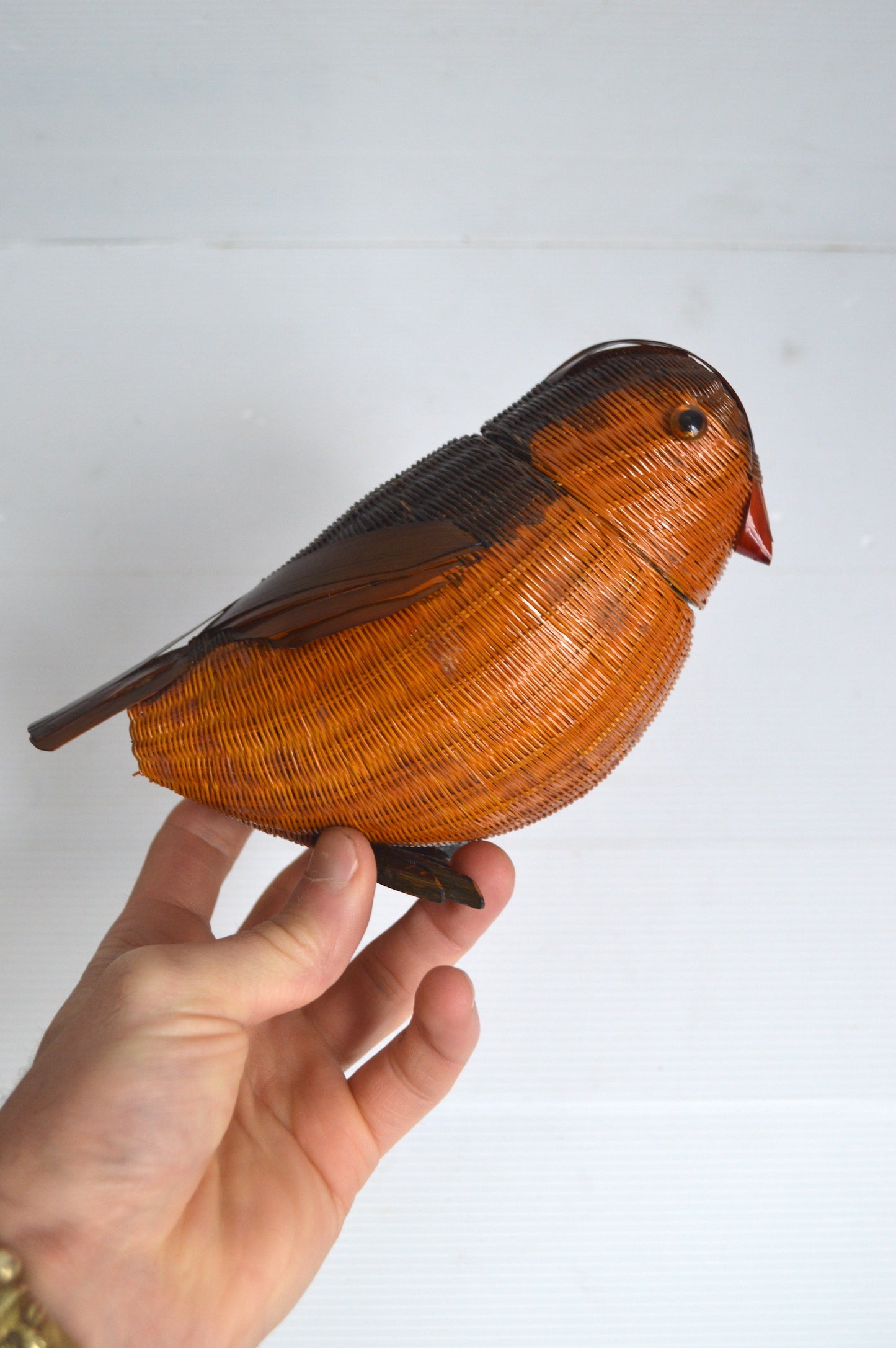 oiseau-décoratif-en-rotin