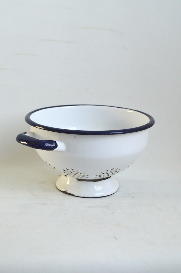 passoire-en-fonte-vintage