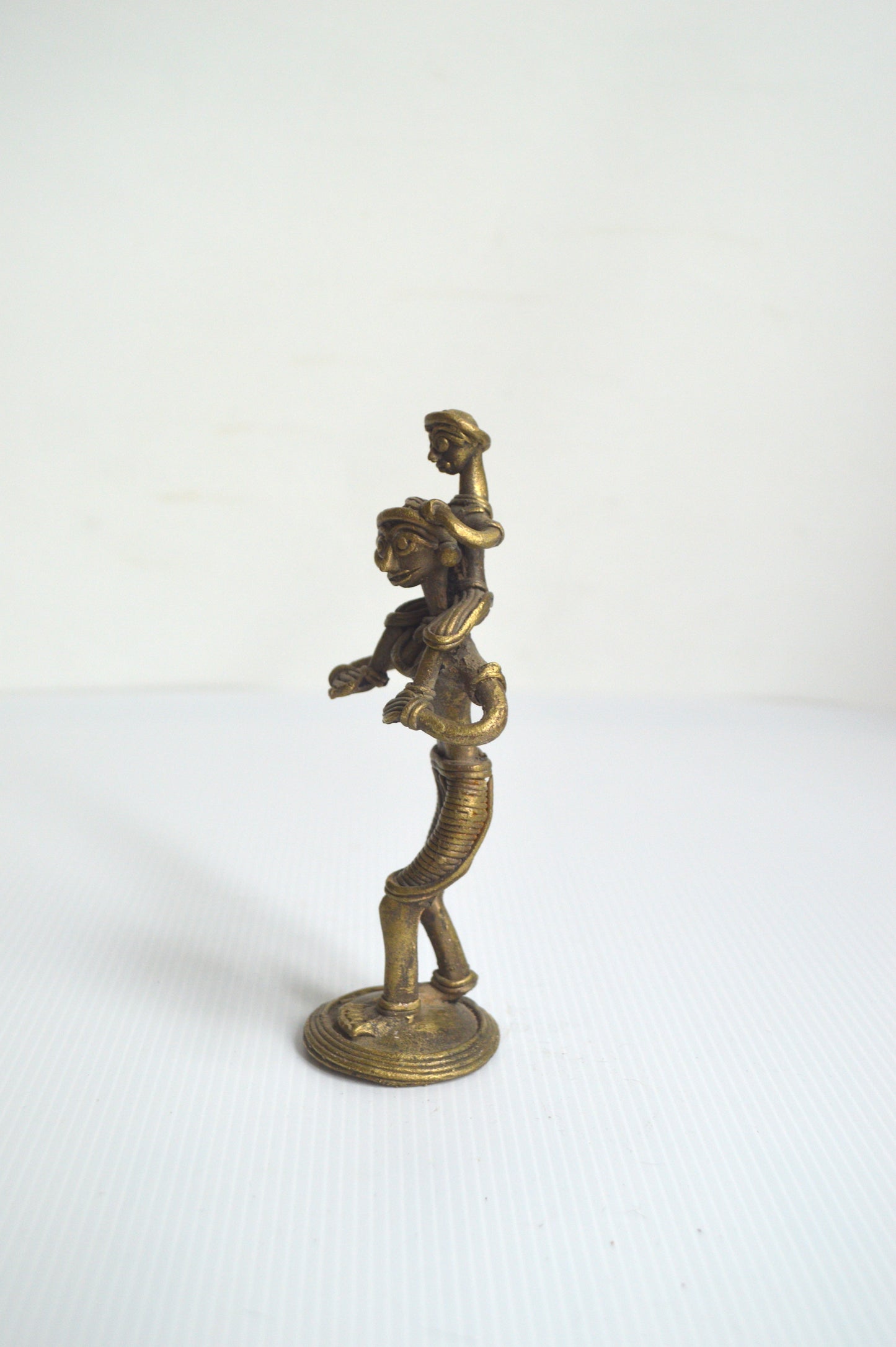 petite-figurine-en-bronze