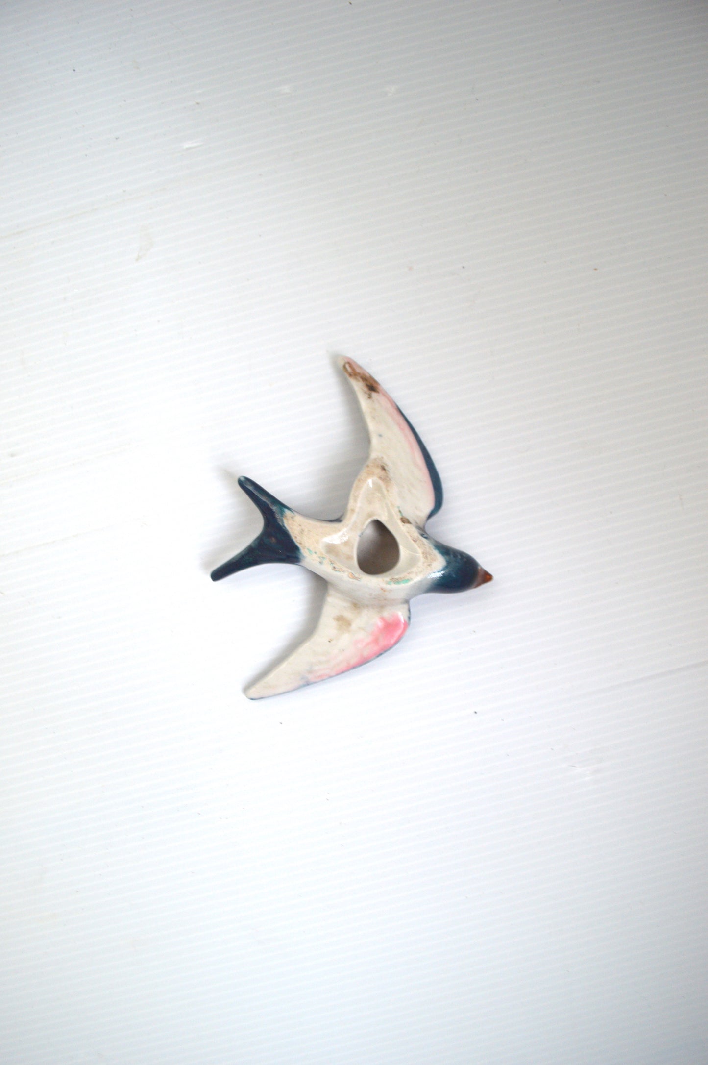 Petite hirondelle en céramique