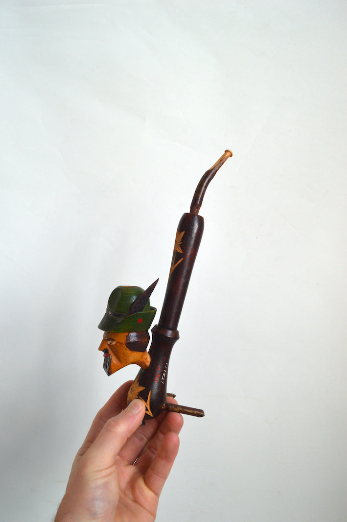 Pipe italienne en bois sculpté