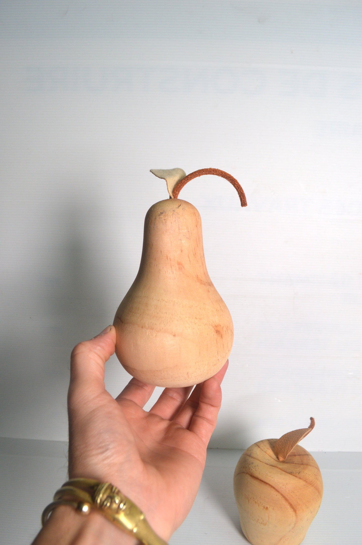 poire-et-pomme-en-bois