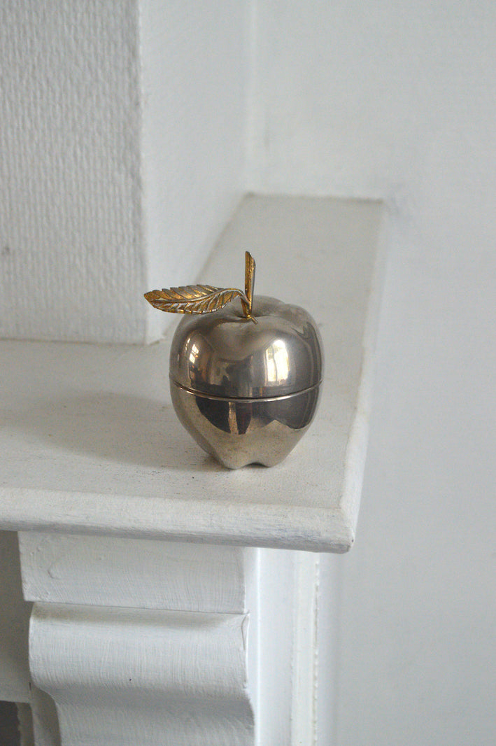 pomme en métal