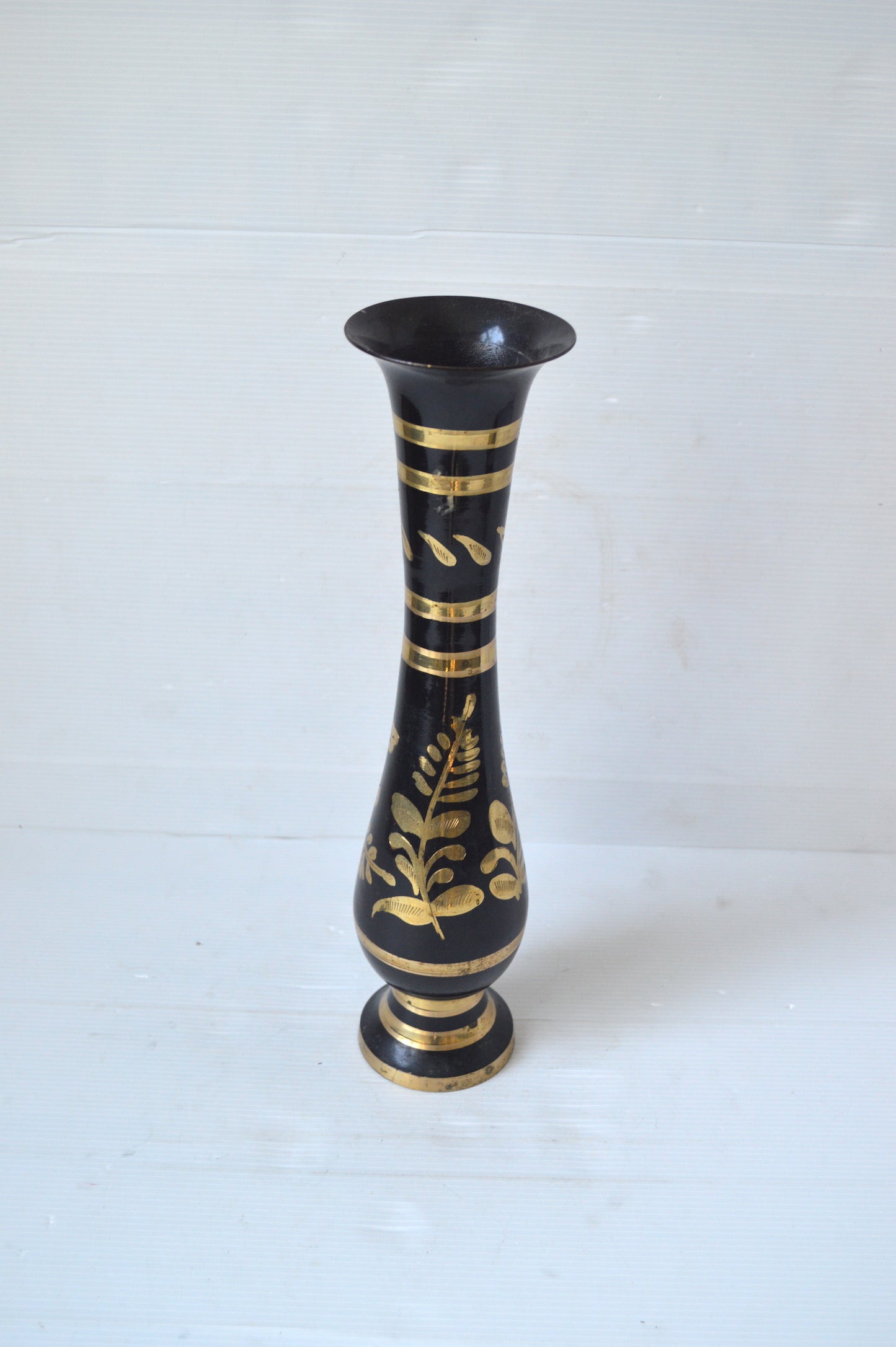 vase-indien-en-laiton