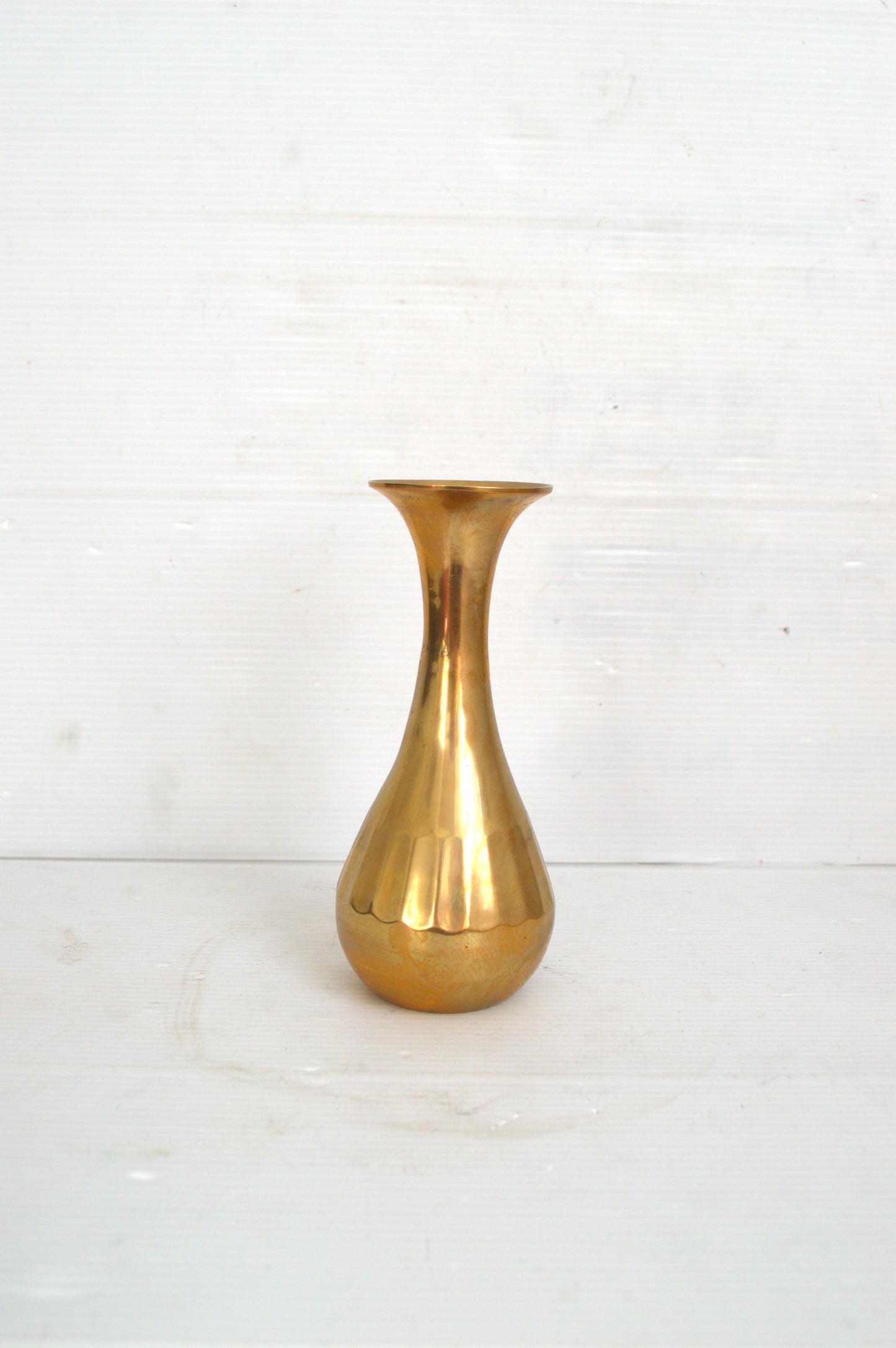 vase-vintage-en-laiton