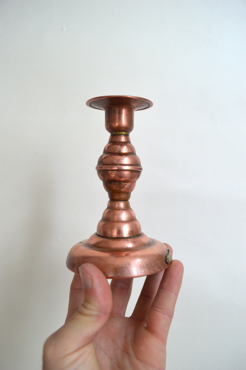 Paire de bougeoirs en cuivre