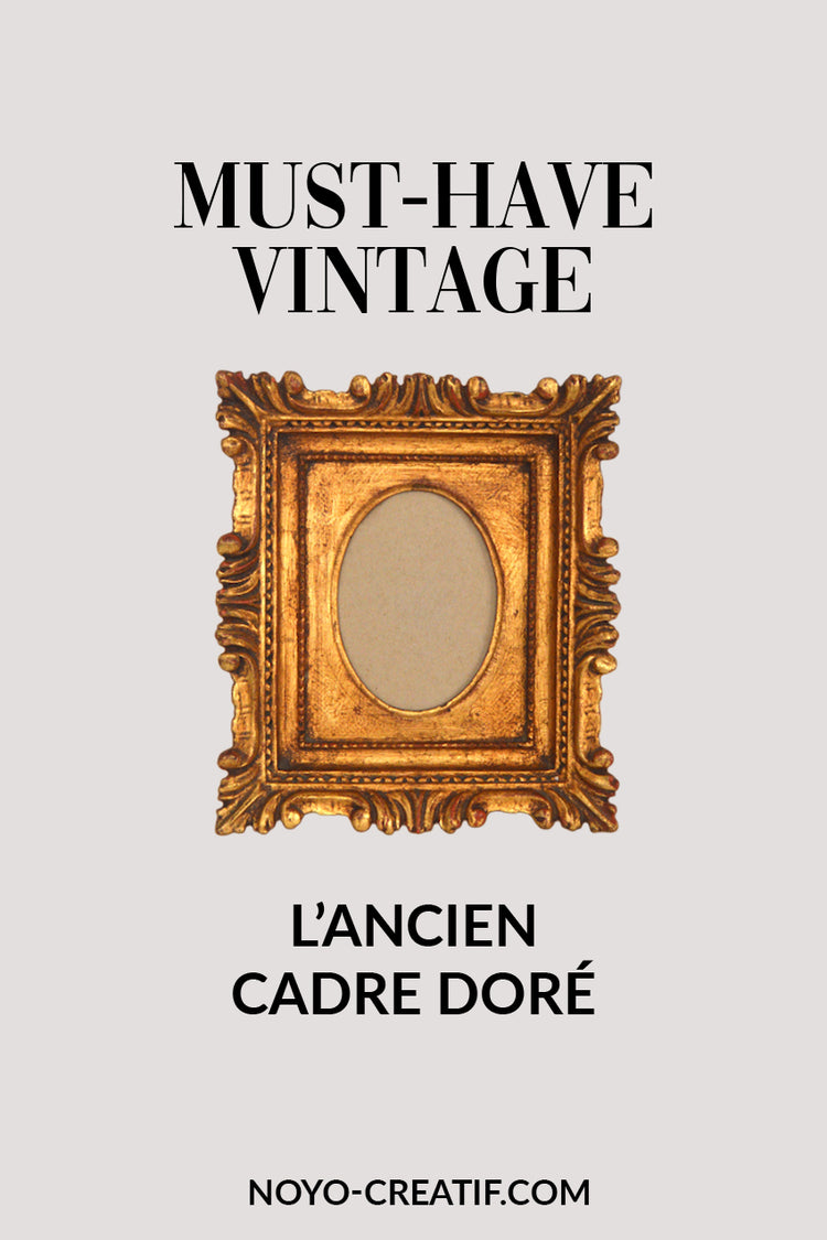 Ancien Cadre Doré Sur Fond Blanc Bon Pour Les Arrière-plans Ou Les Invitations Dépliants Etc