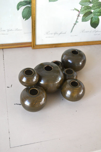 Vase à trous
